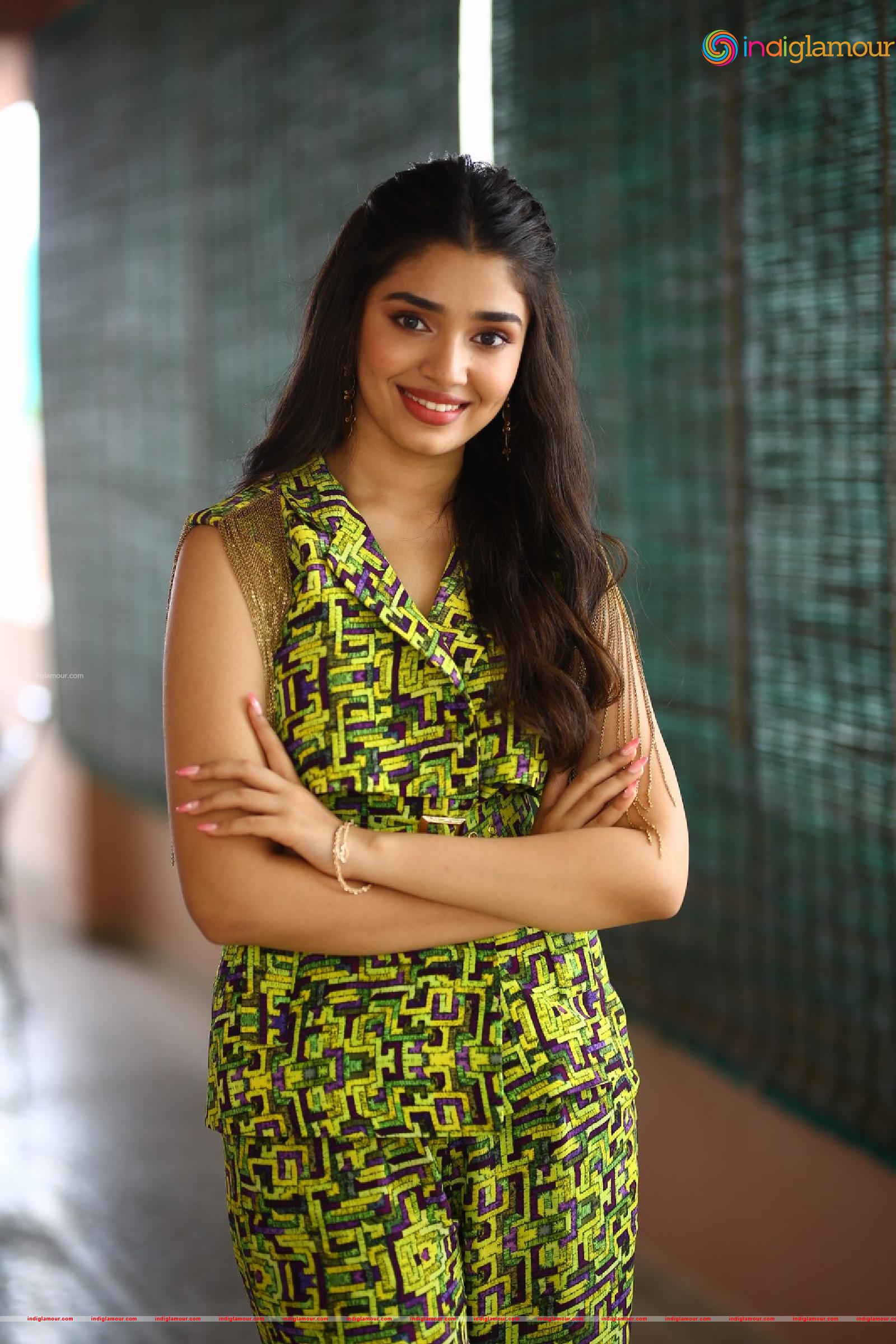 Krithi Shetty Actress hd photo