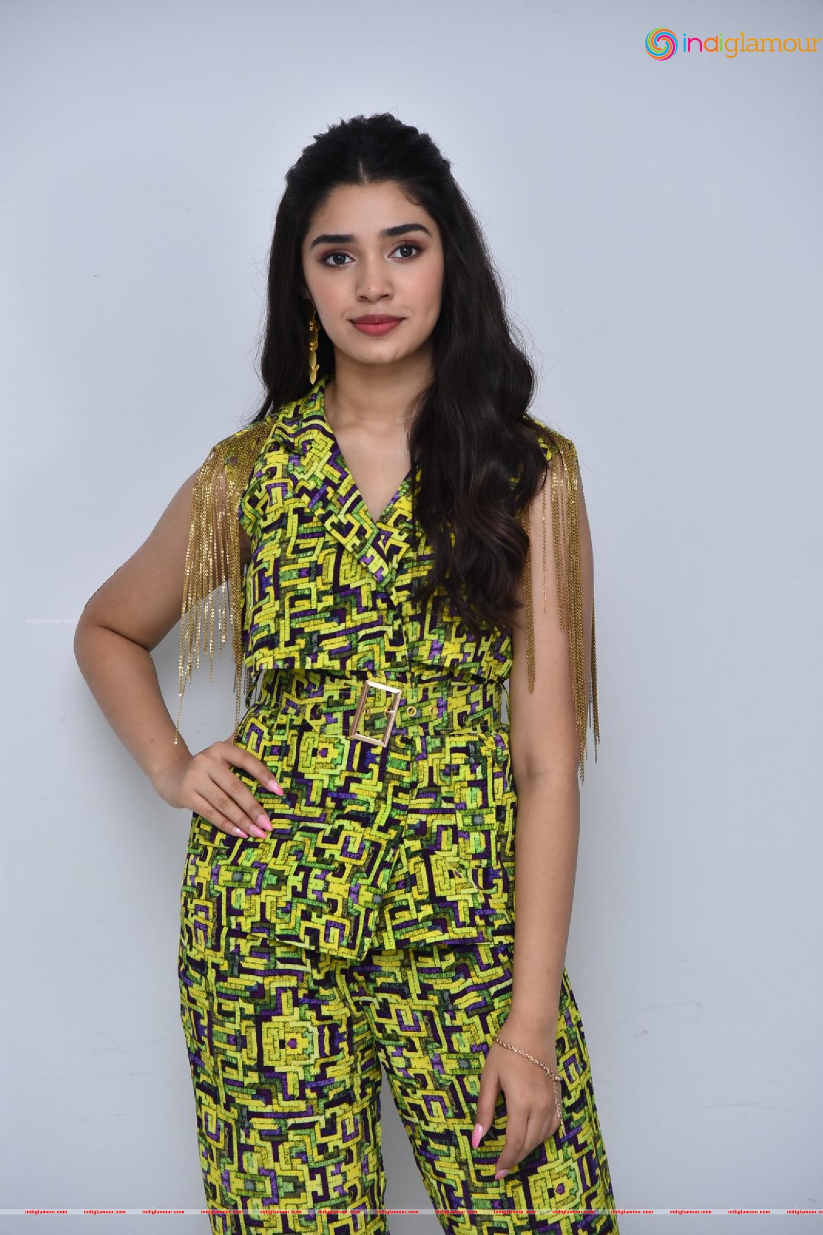 Krithi Shetty Actress hd photo