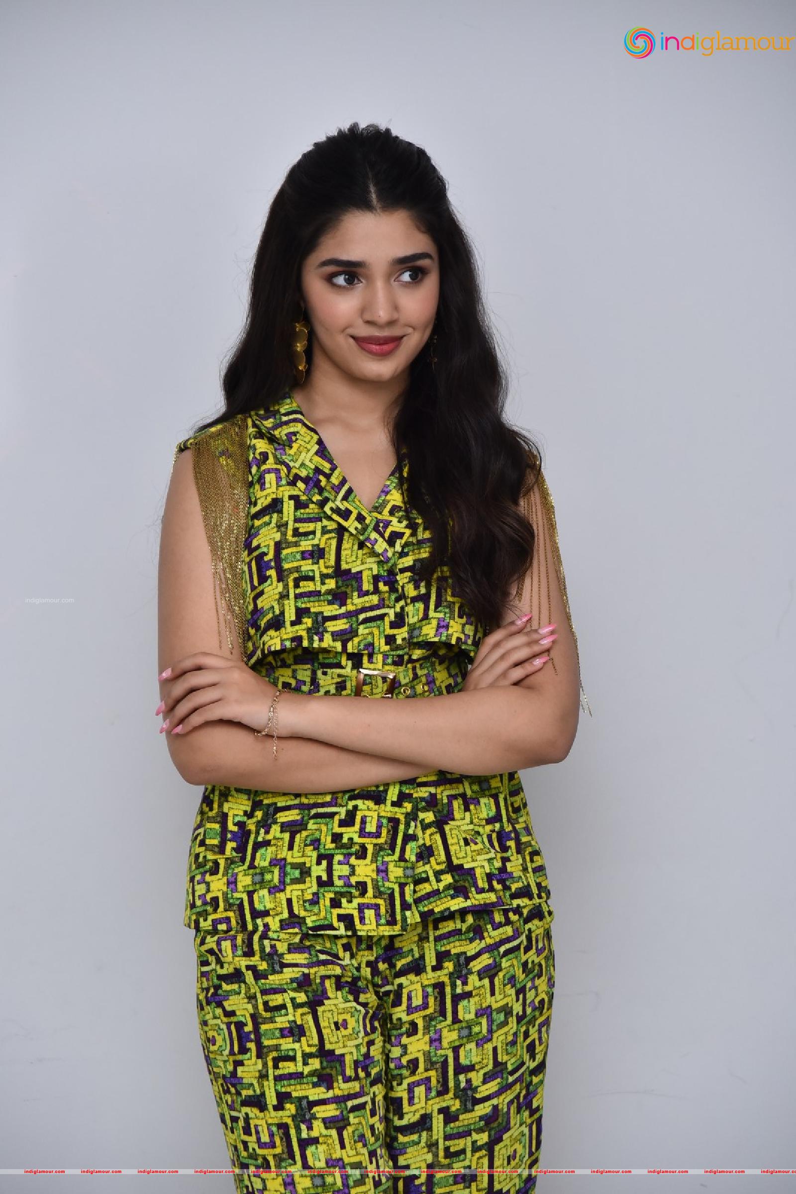 Krithi Shetty Actress hd photo