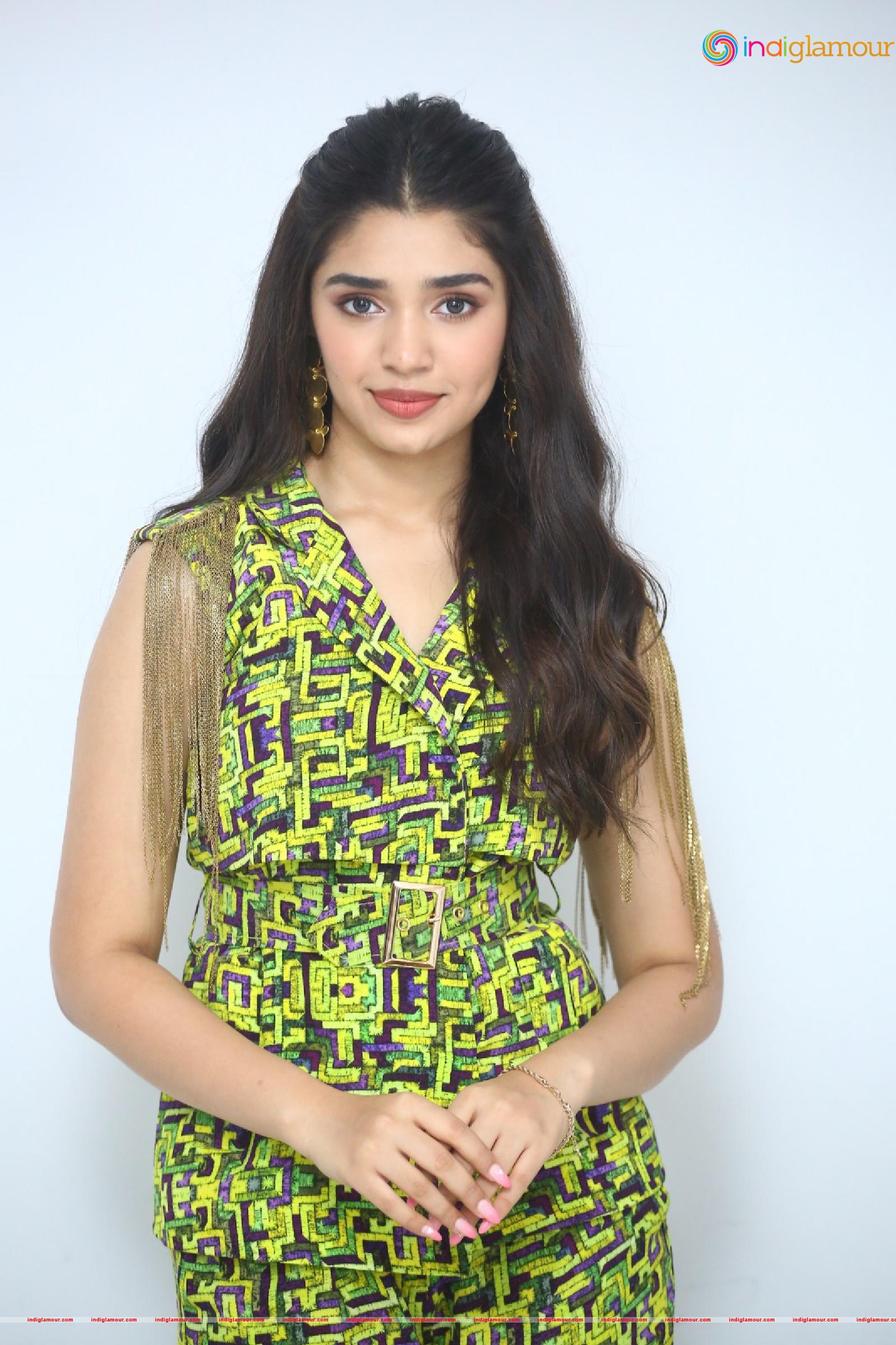 Krithi Shetty Actress hd photo