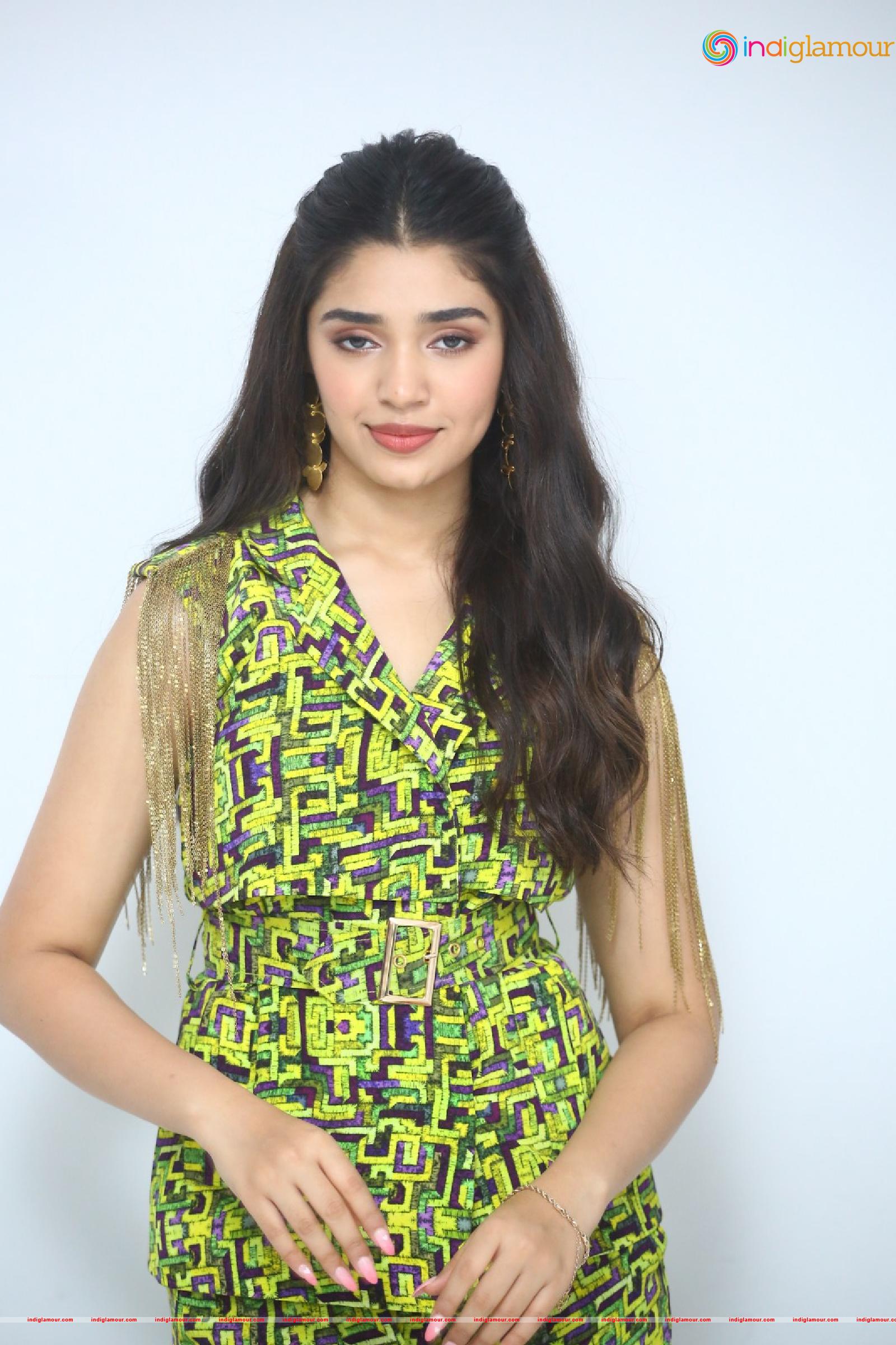 Krithi Shetty Actress hd photo