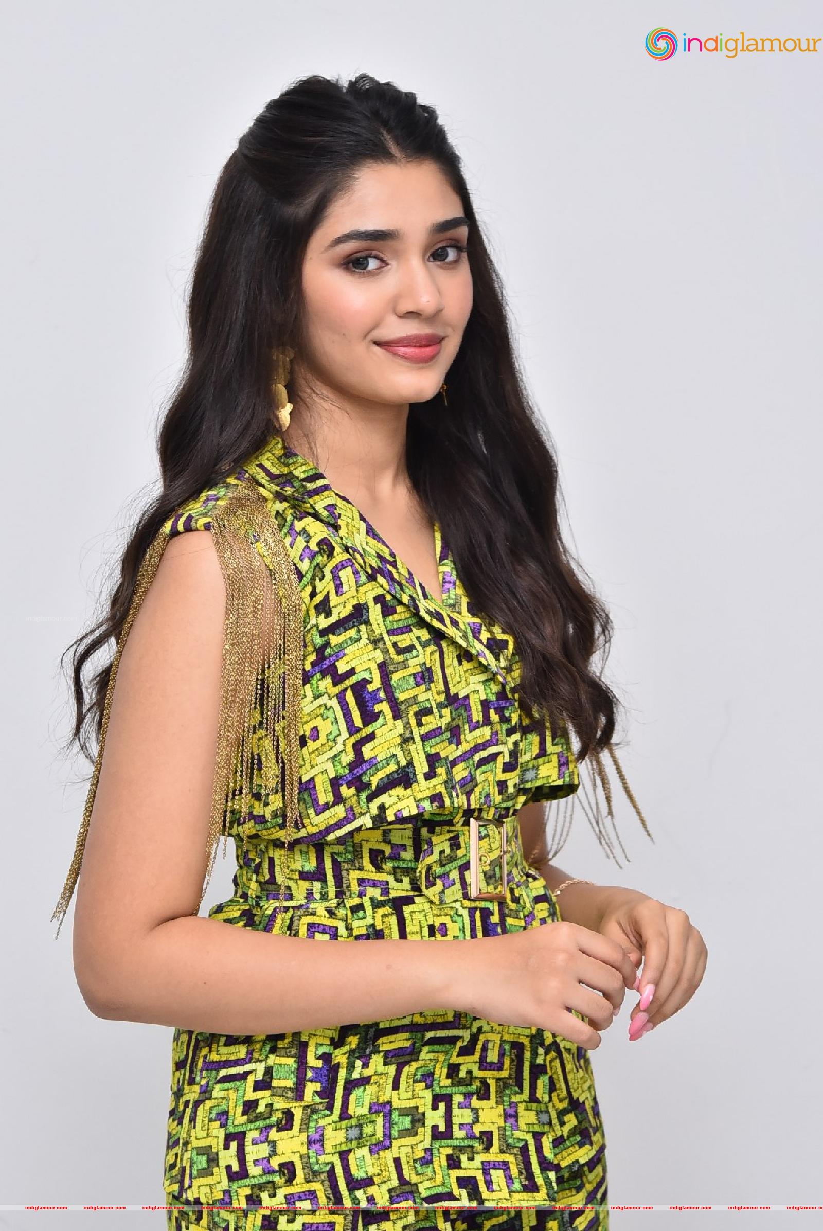 Krithi Shetty Actress hd photo