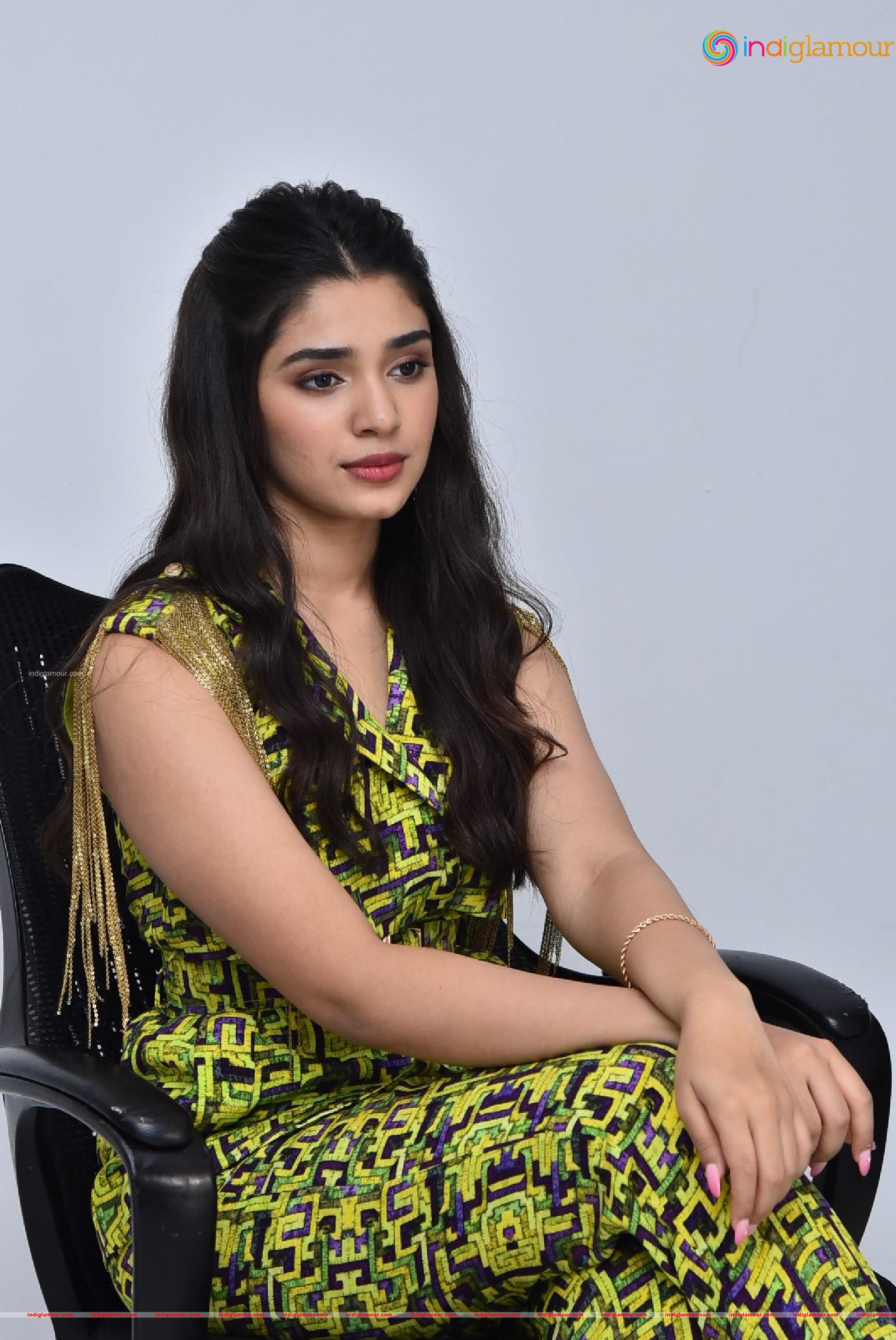 Krithi Shetty Actress hd photo