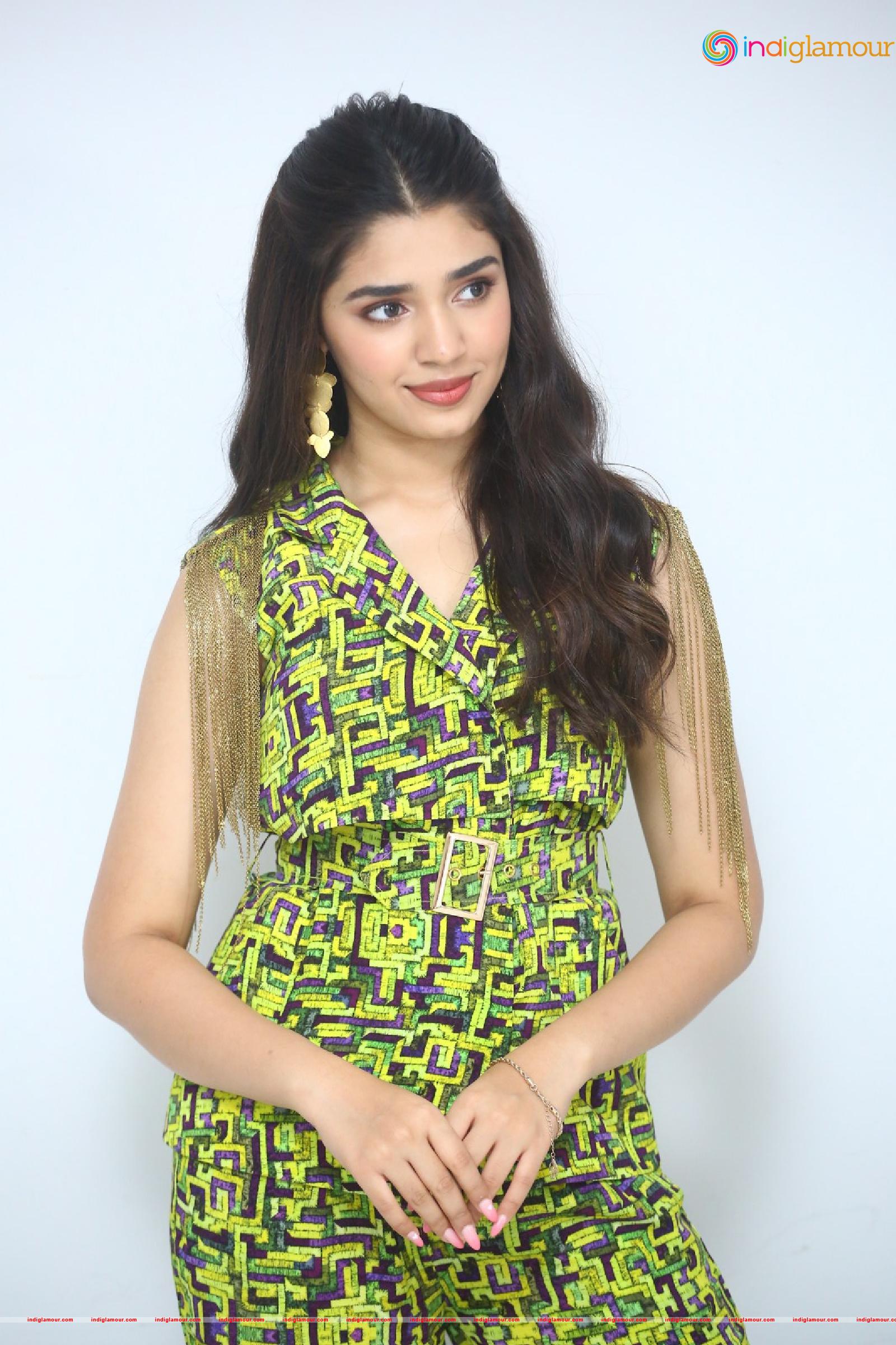 Krithi Shetty Actress hd photo