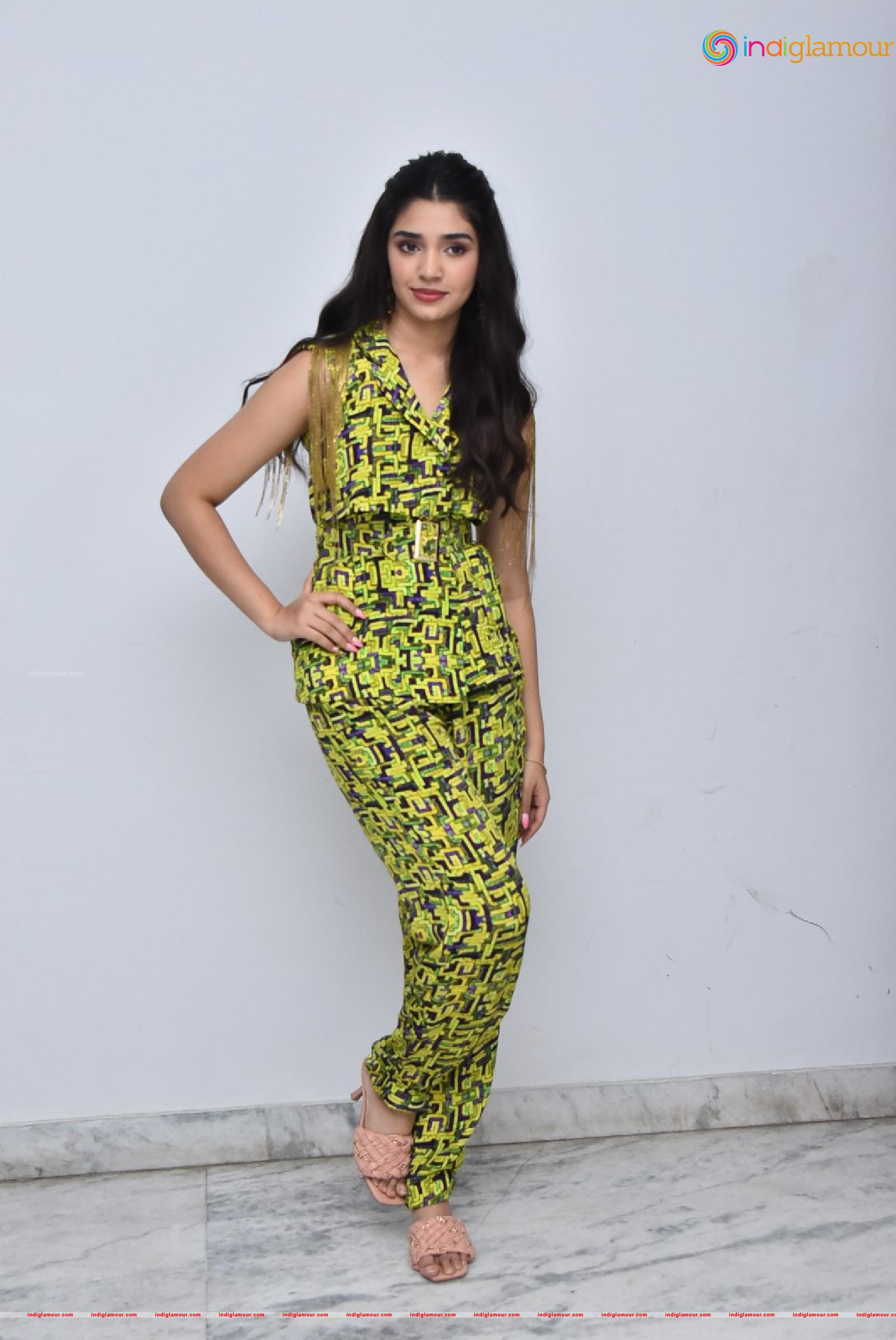 Krithi Shetty Actress hd photo