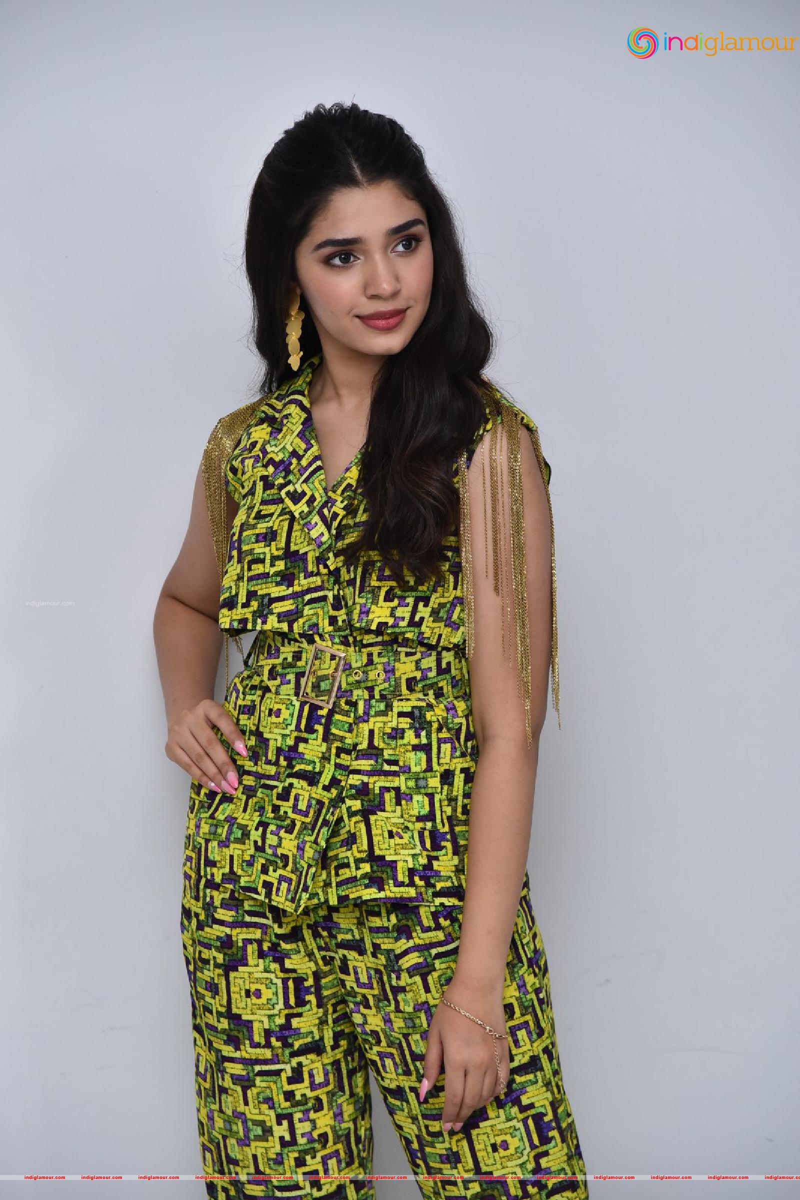 Krithi Shetty Actress hd photo
