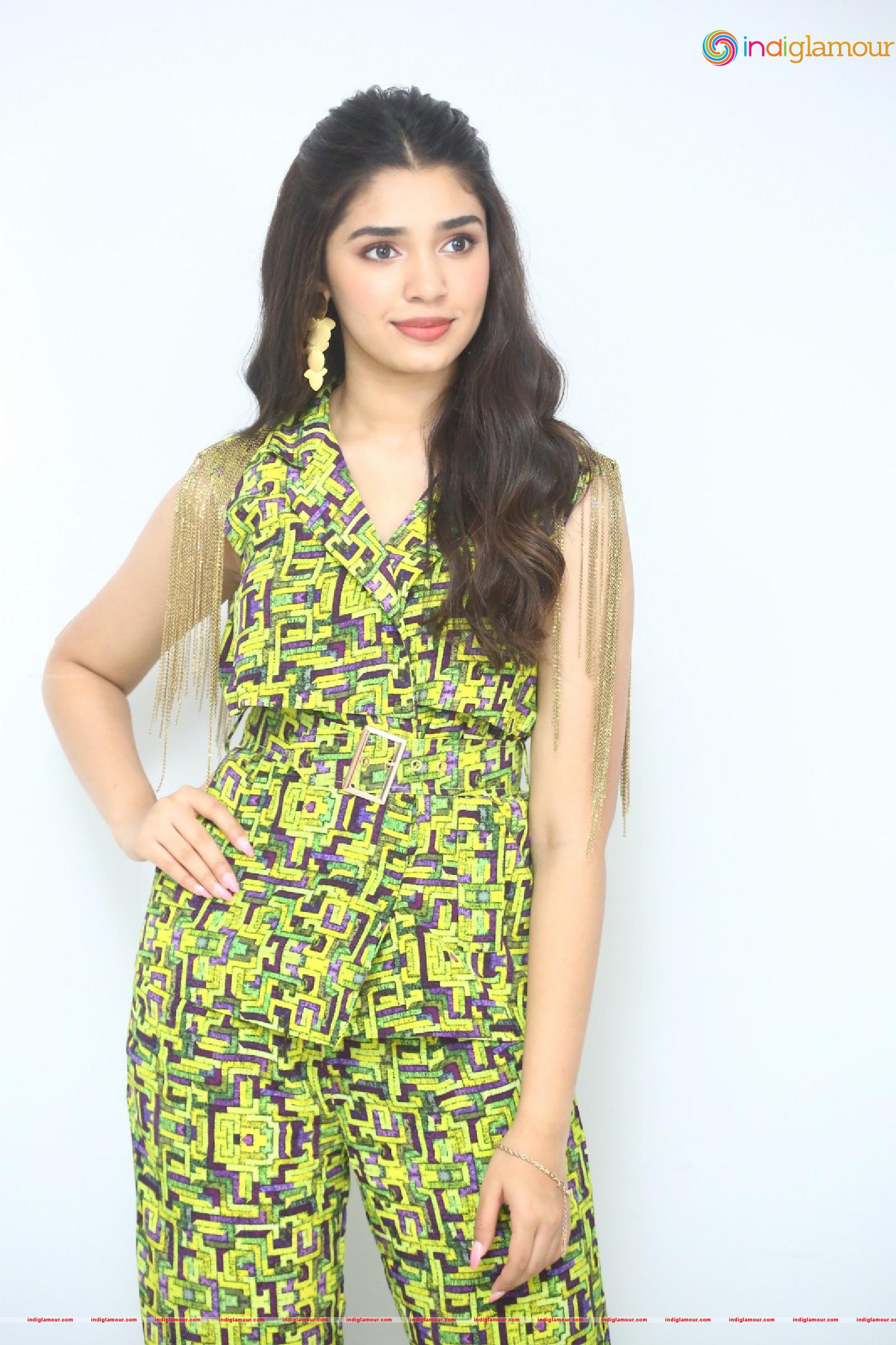 Krithi Shetty Actress hd photo