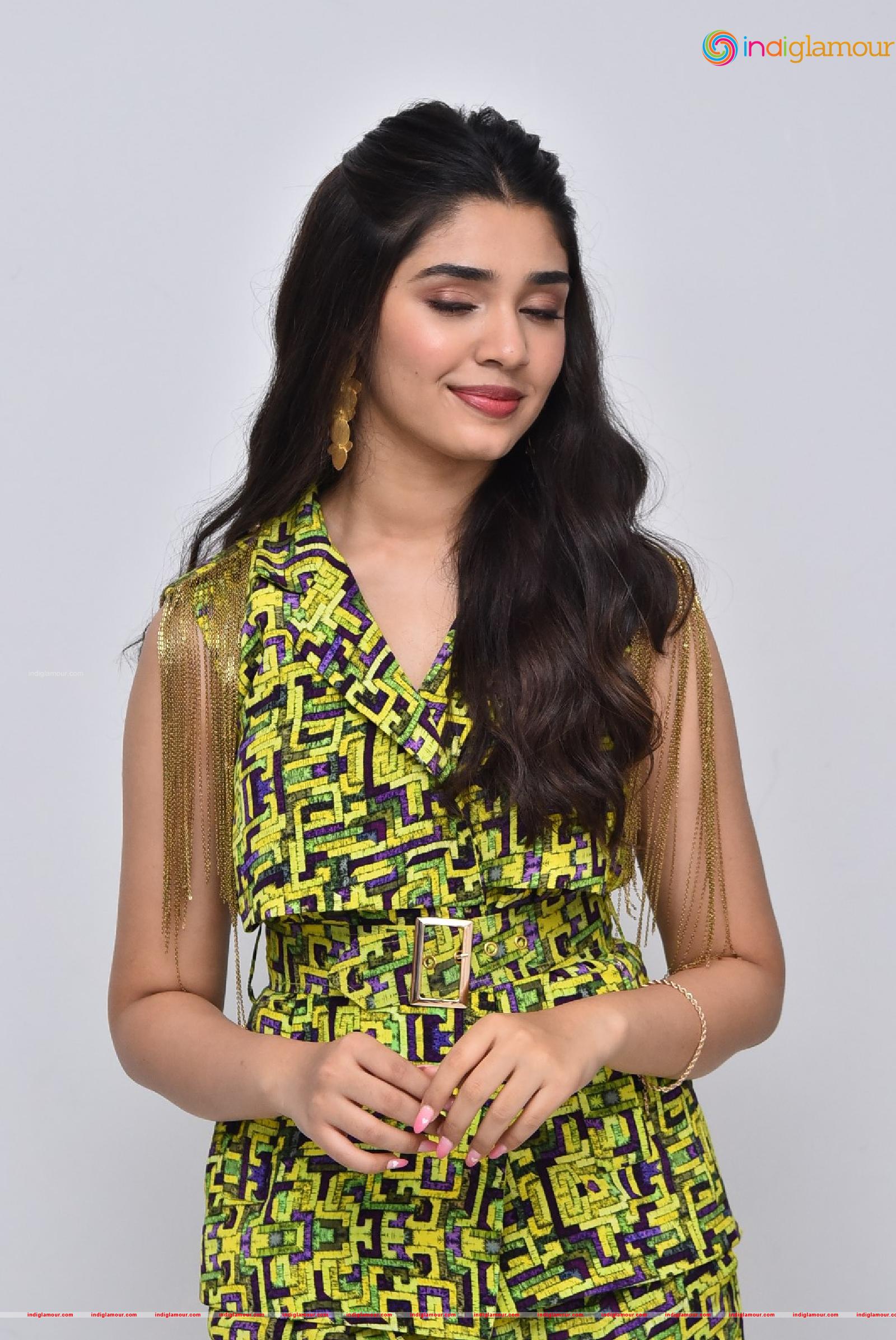 Krithi Shetty Actress hd photo