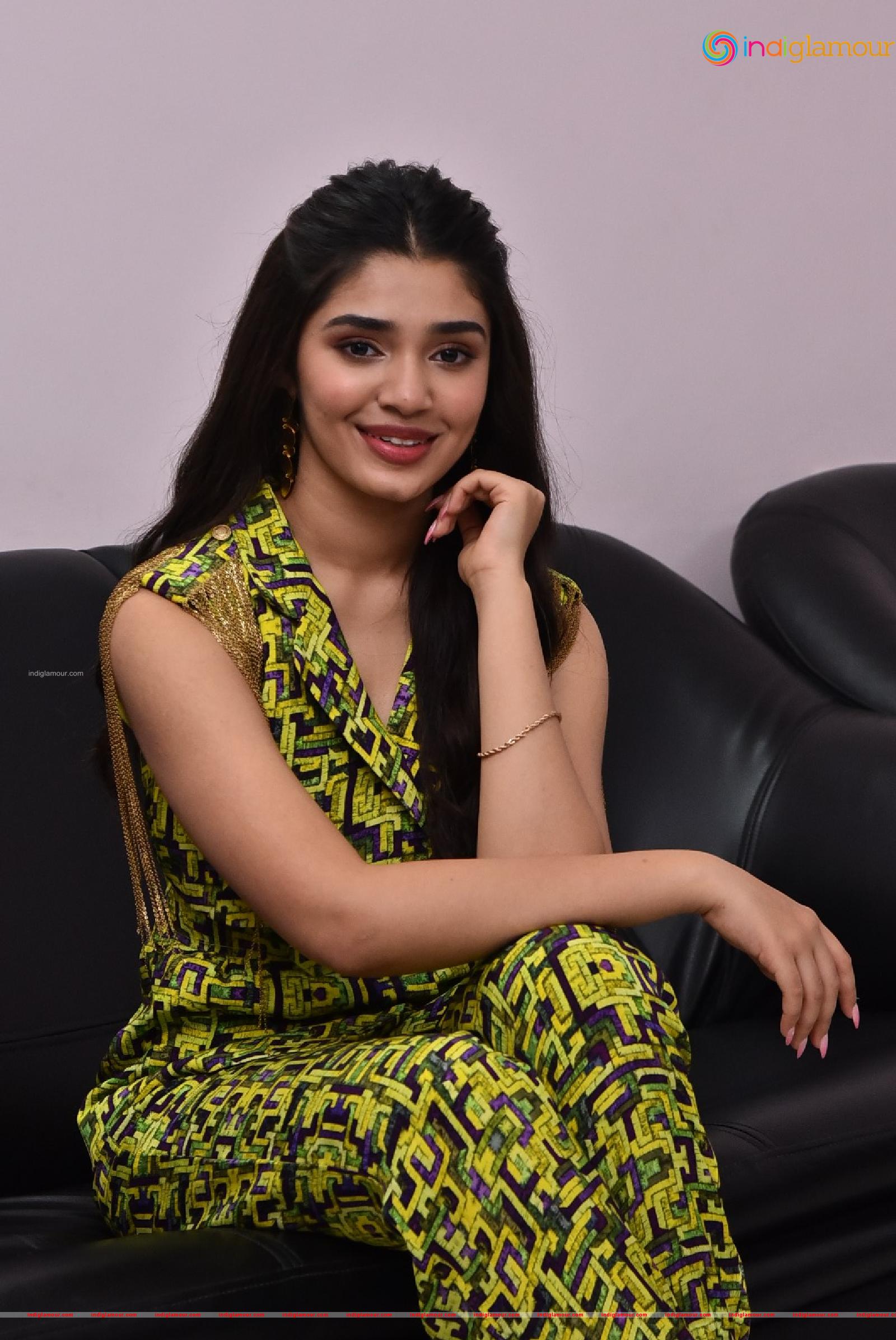 Krithi Shetty Actress hd photo