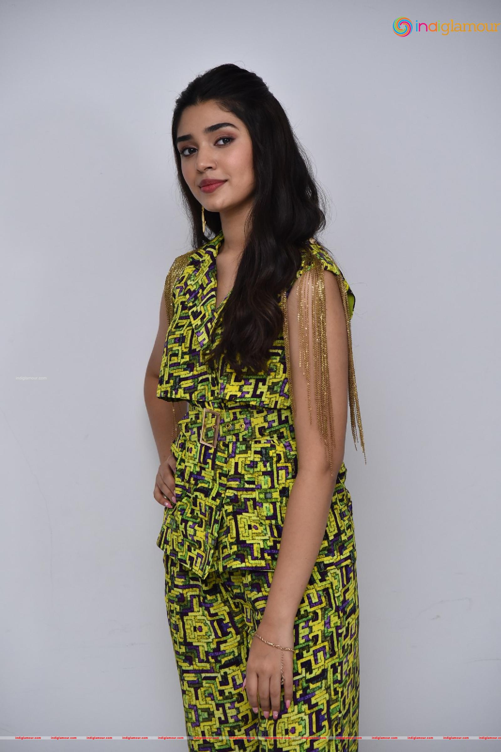 Krithi Shetty Actress hd photo