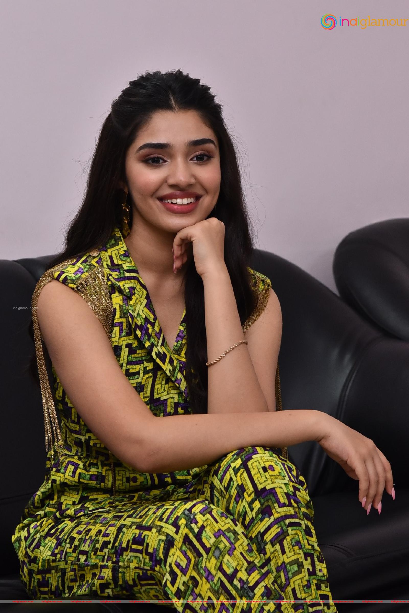 Krithi Shetty Actress hd photo