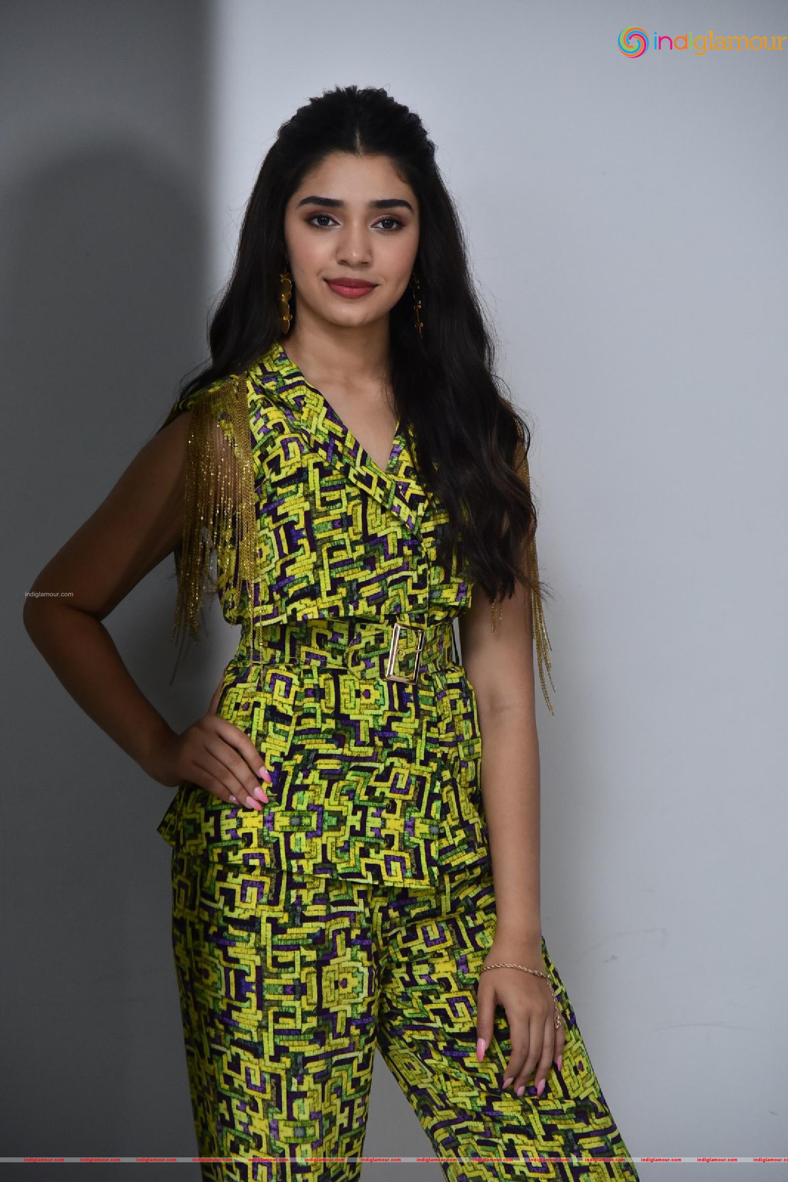 Krithi Shetty Actress hd photo