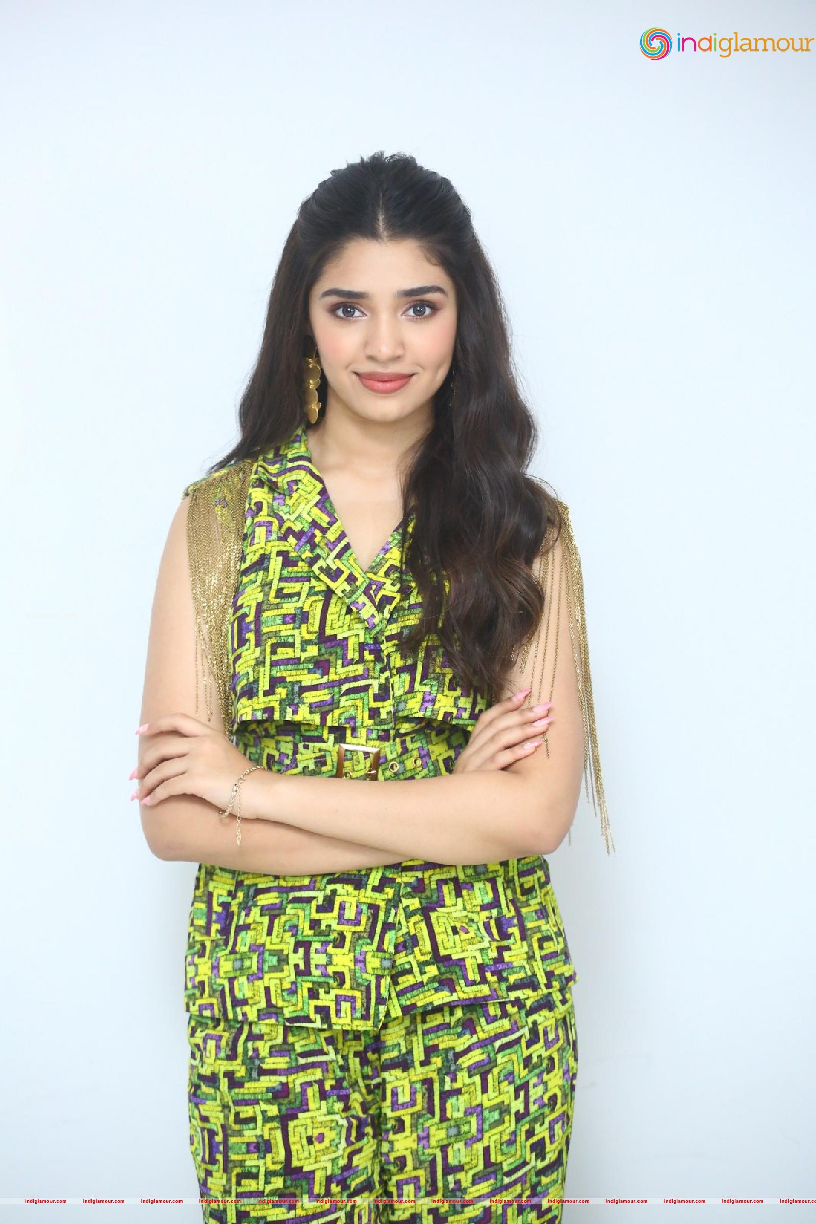 Krithi Shetty Actress hd photo