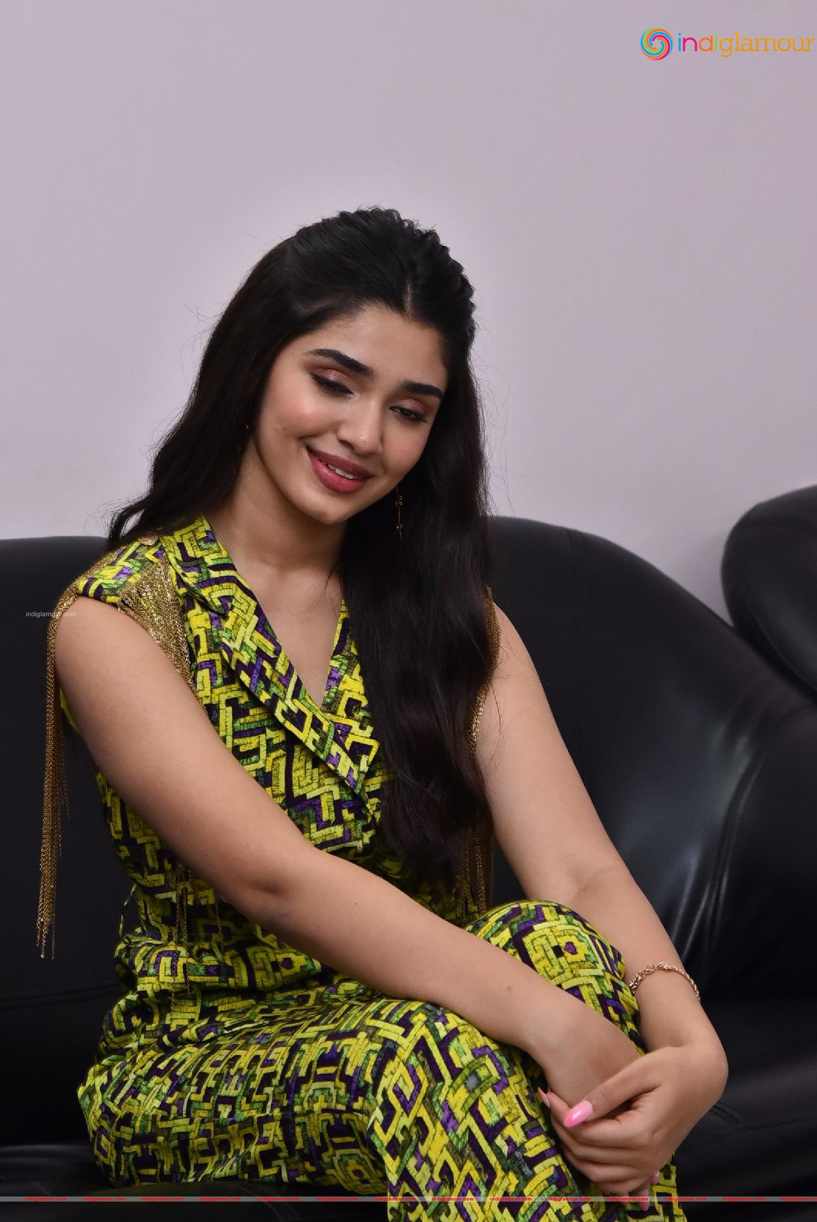 Krithi Shetty Actress hd photo