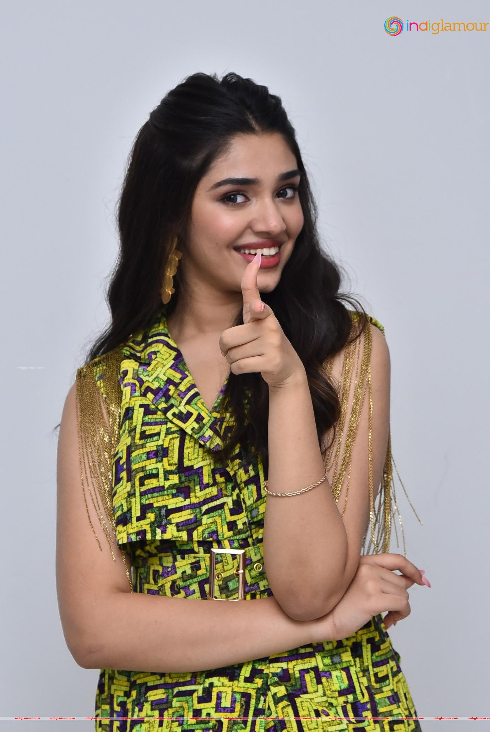Krithi Shetty Actress hd photo