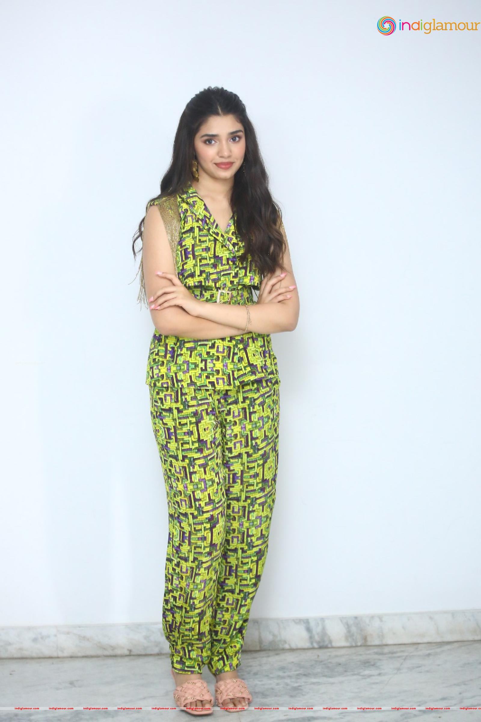 Krithi Shetty Actress hd photo