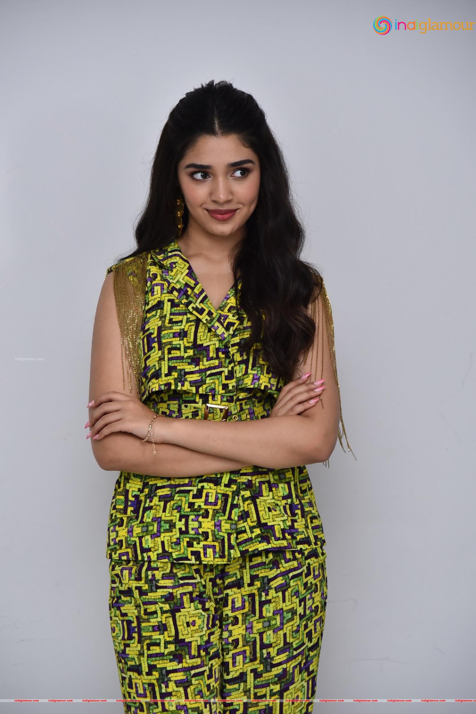 Krithi Shetty Actress hd photo