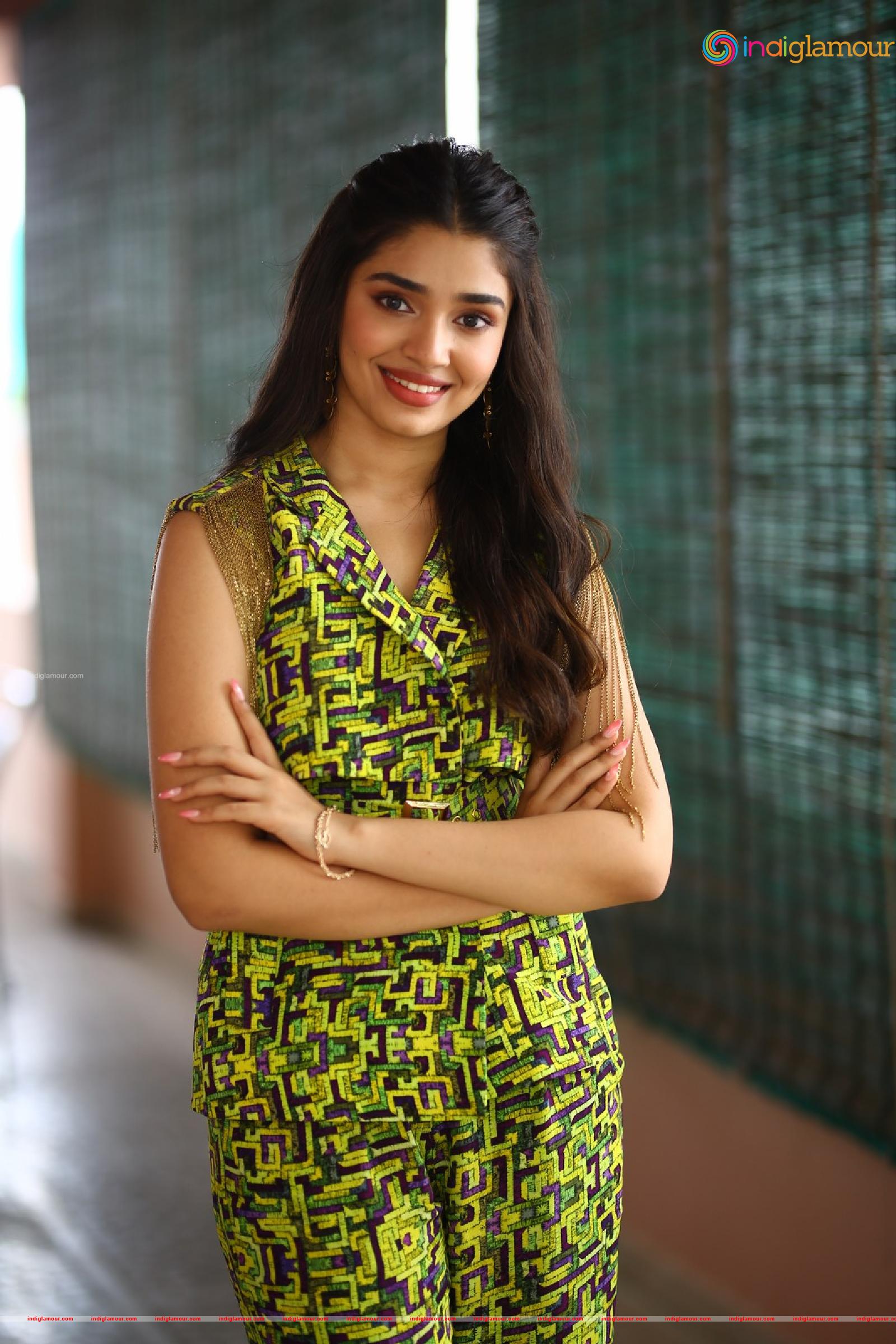 Krithi Shetty Actress hd photo