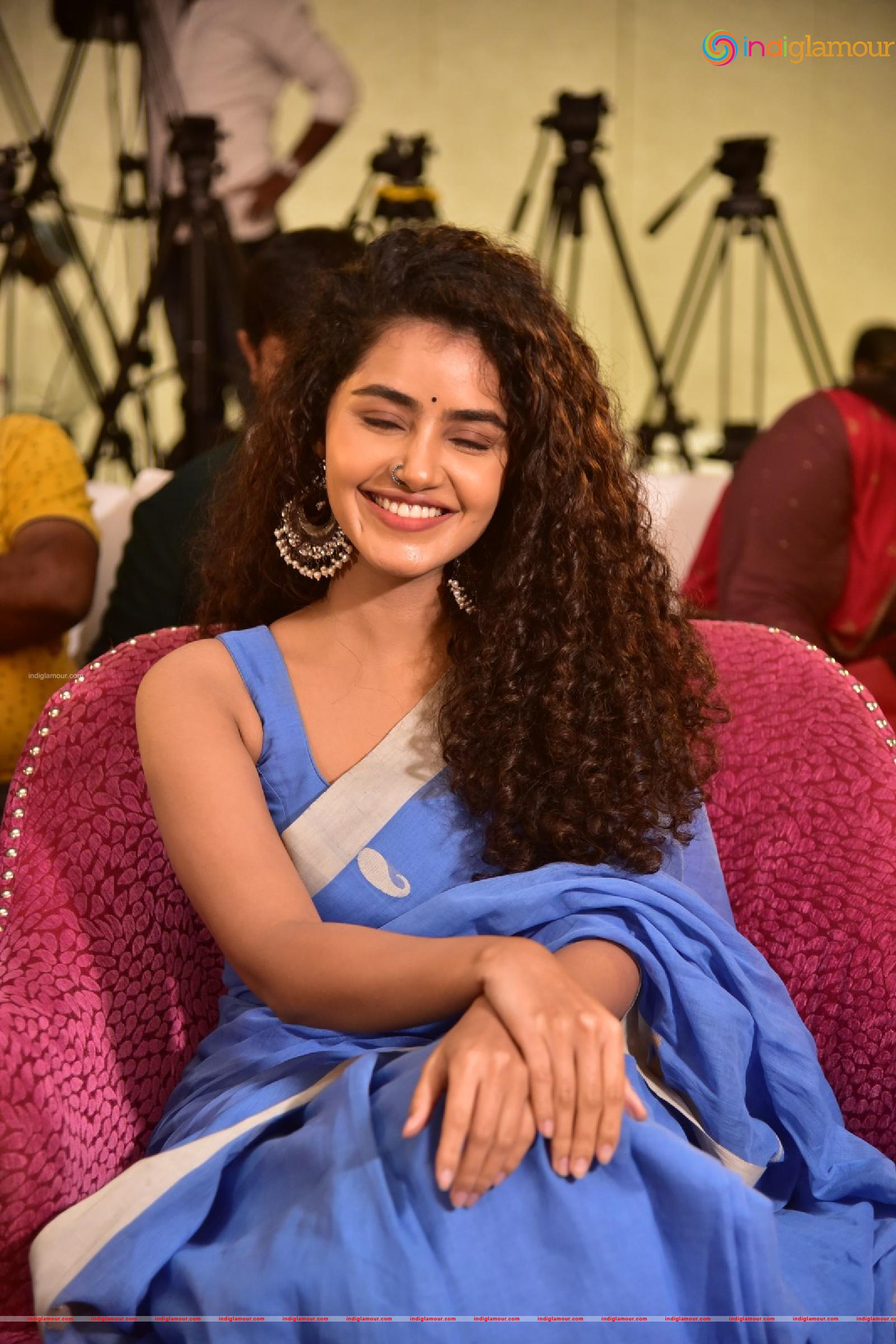 Anupama Parameswaran Actress hd photo