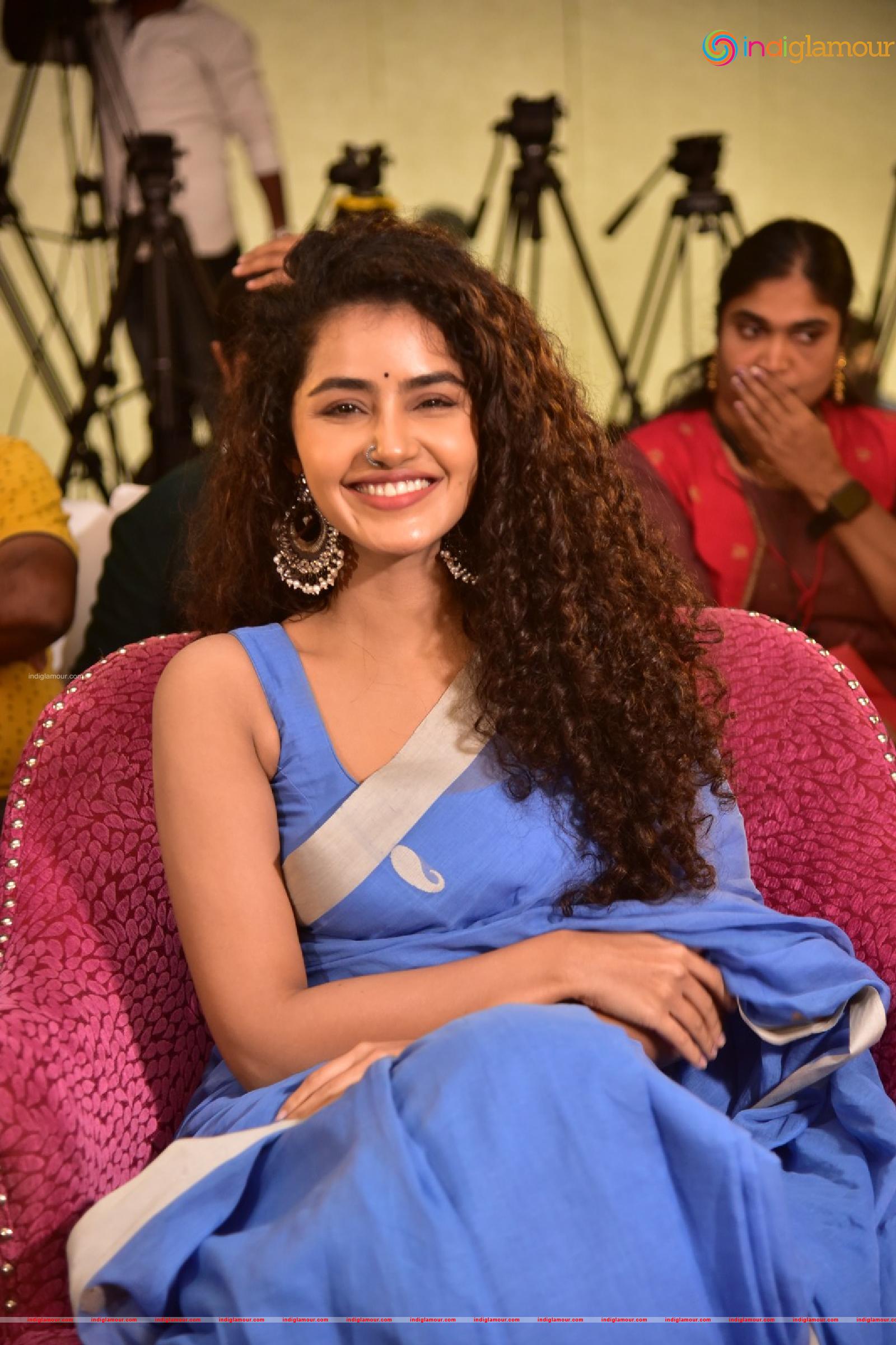 Anupama Parameswaran Actress hd photo