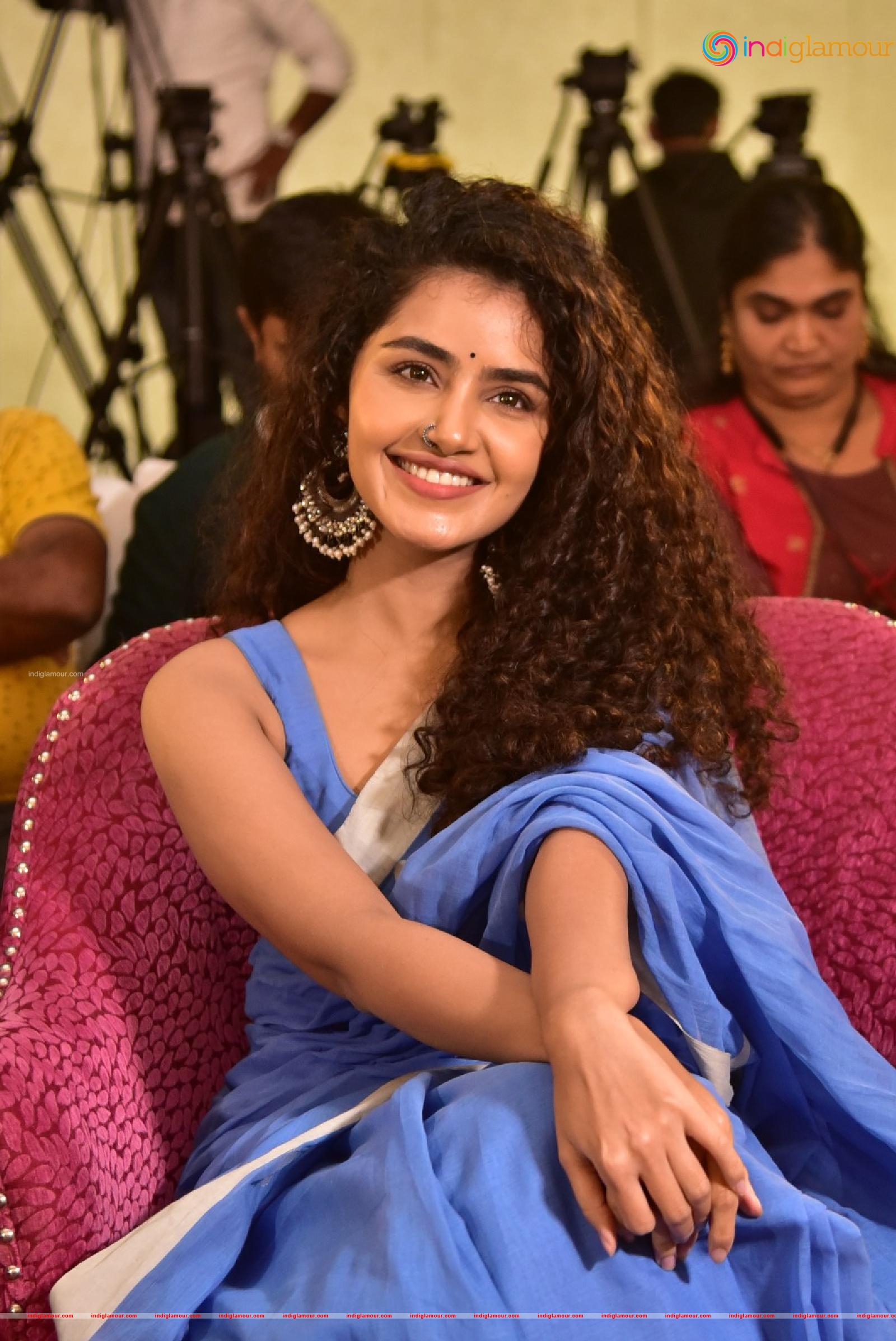 Anupama Parameswaran Actress hd photo