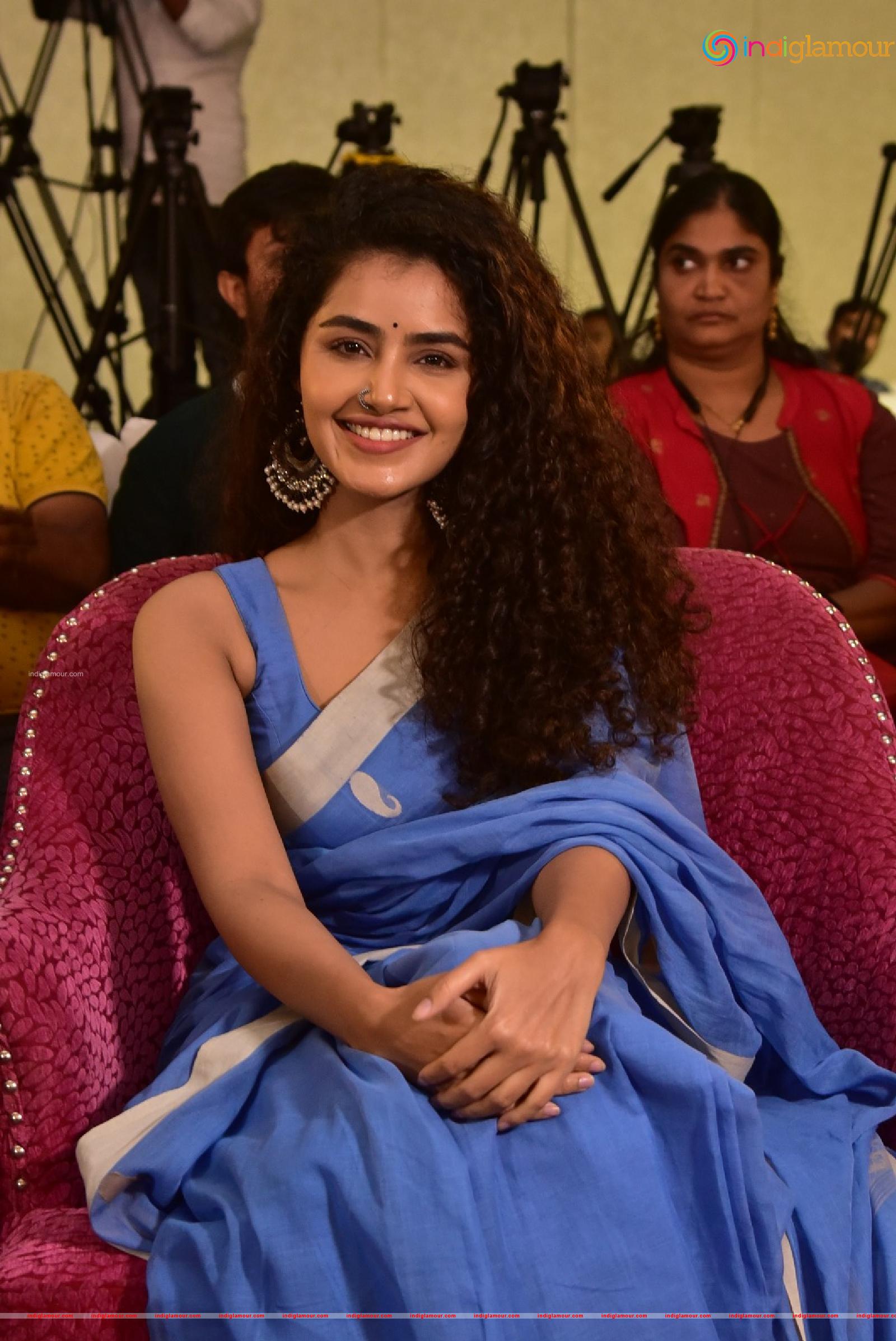 Anupama Parameswaran Actress hd photo
