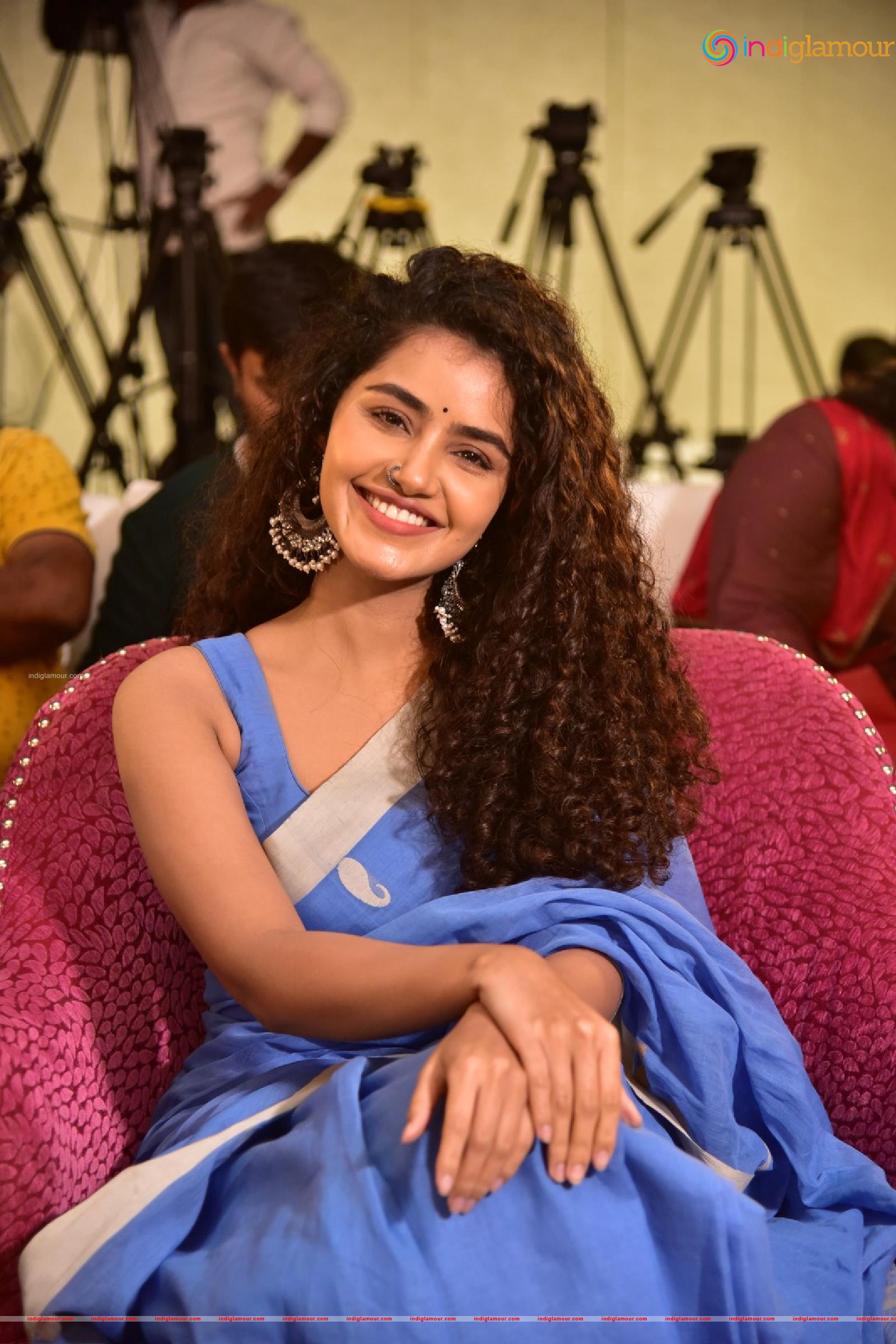 Anupama Parameswaran Actress hd photo