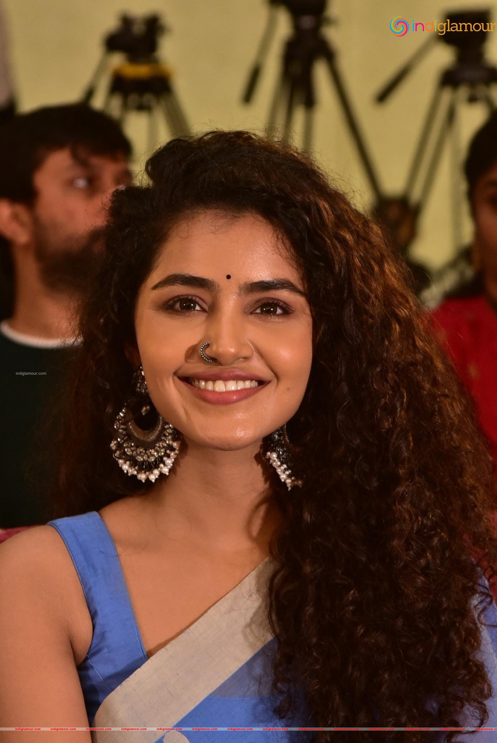Anupama Parameswaran Actress hd photo