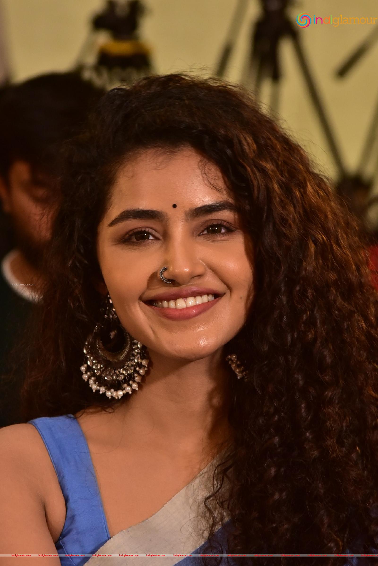 Anupama Parameswaran Actress hd photo