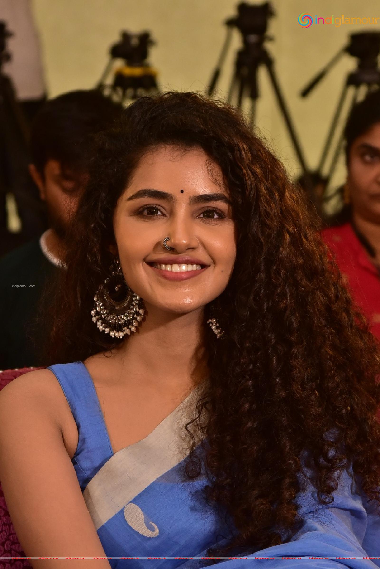 Anupama Parameswaran Actress hd photo