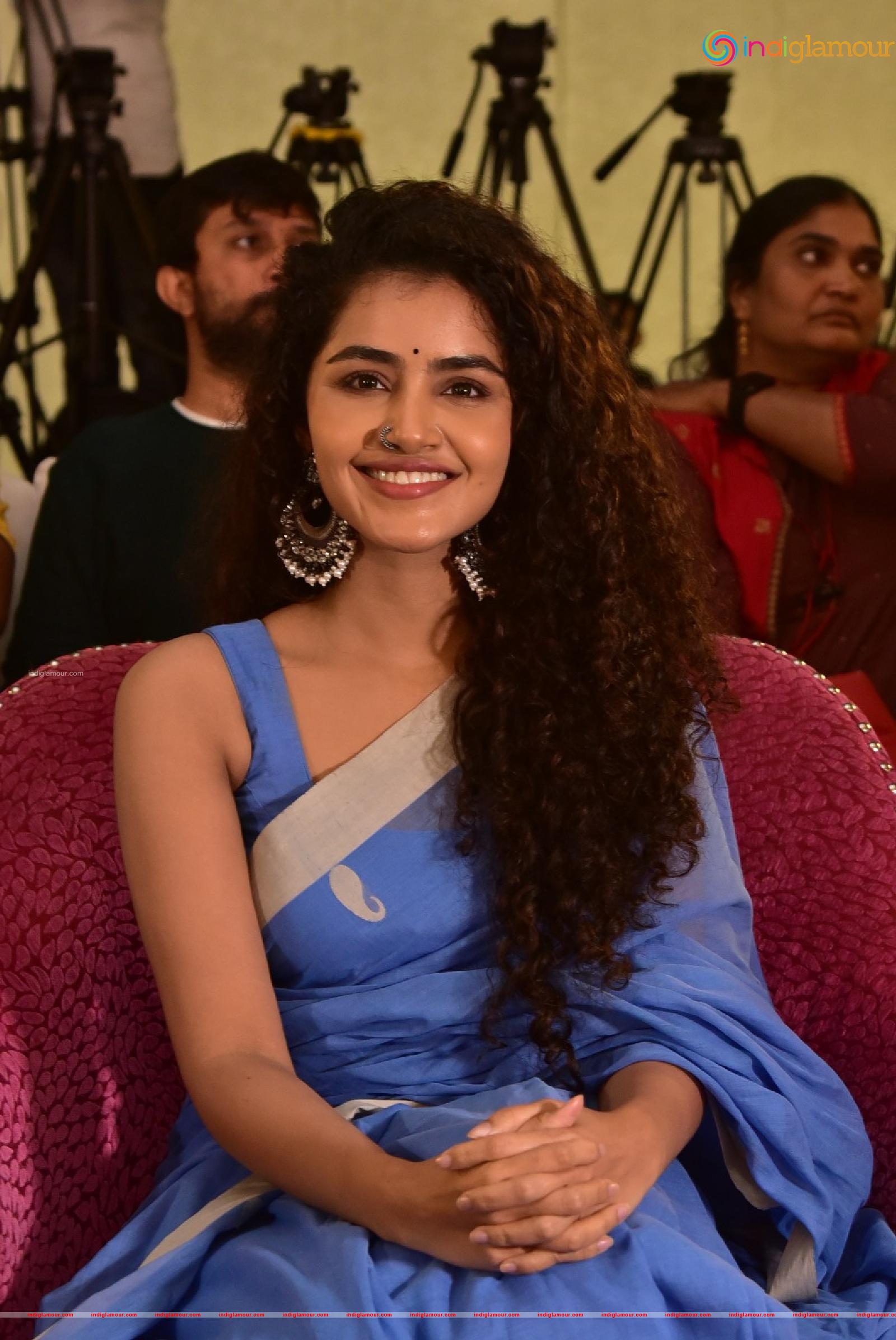 Anupama Parameswaran Actress hd photo