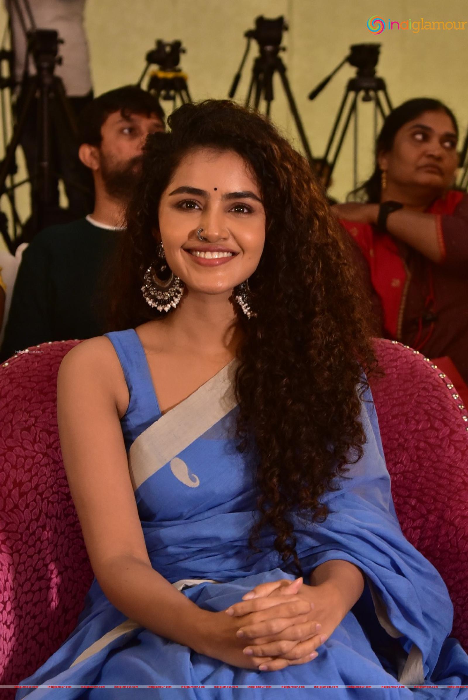 Anupama Parameswaran Actress hd photo