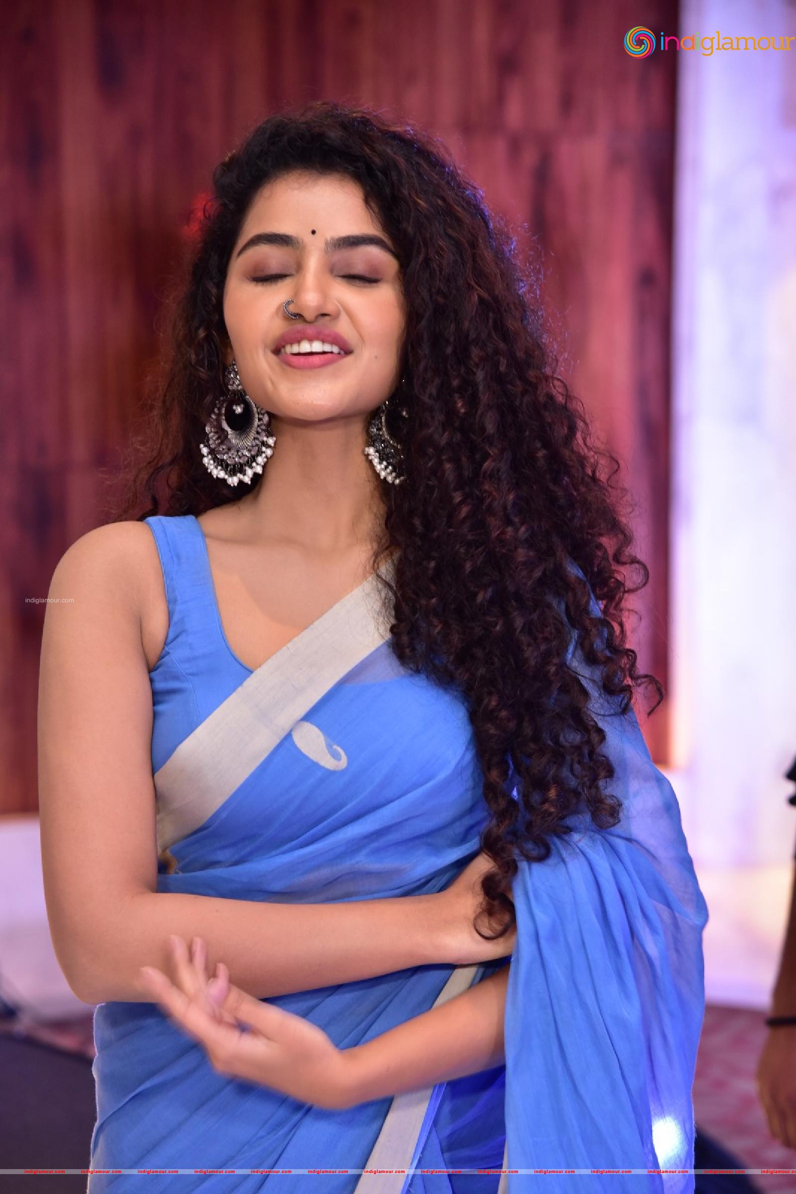 Anupama Parameswaran Actress hd photo