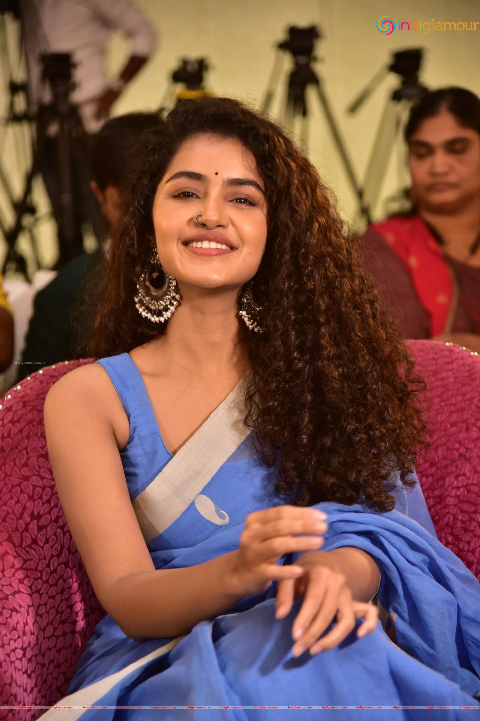 Anupama Parameswaran Actress hd photo