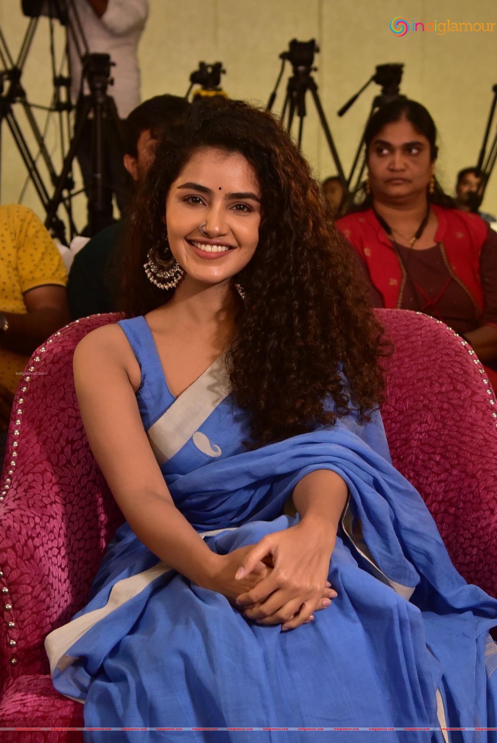 Anupama Parameswaran Actress hd photo
