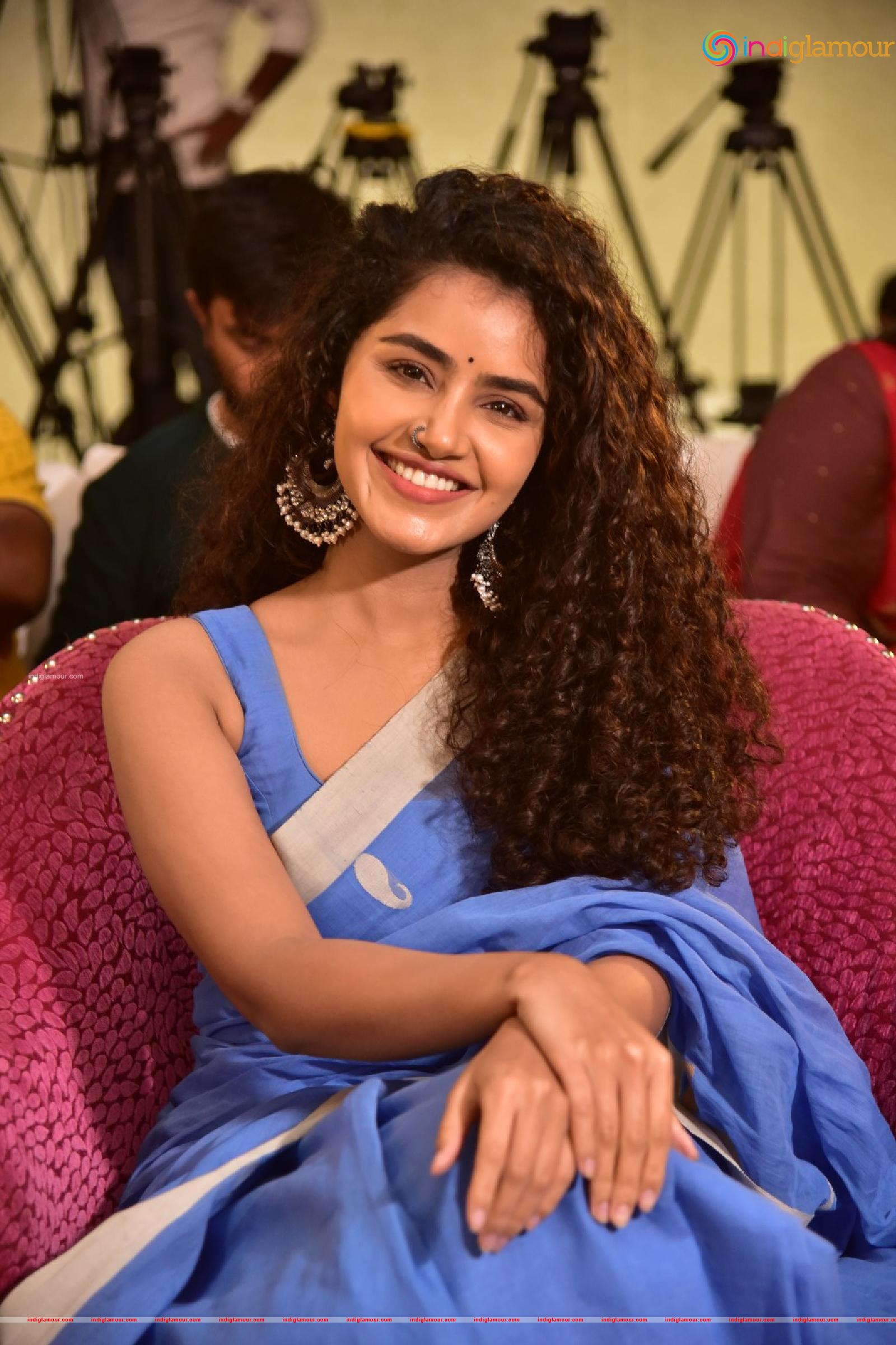 Anupama Parameswaran Actress hd photo
