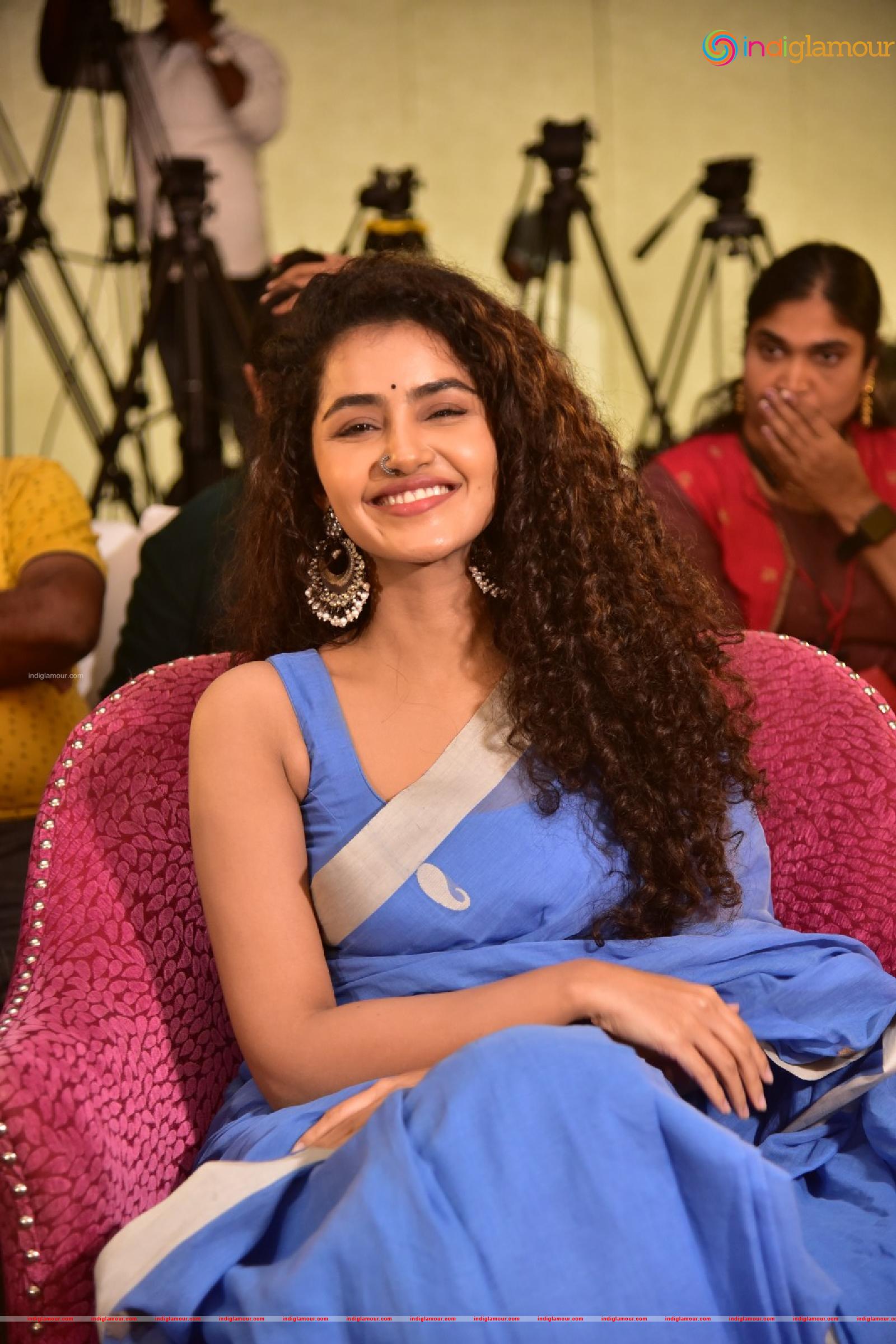 Anupama Parameswaran Actress hd photo