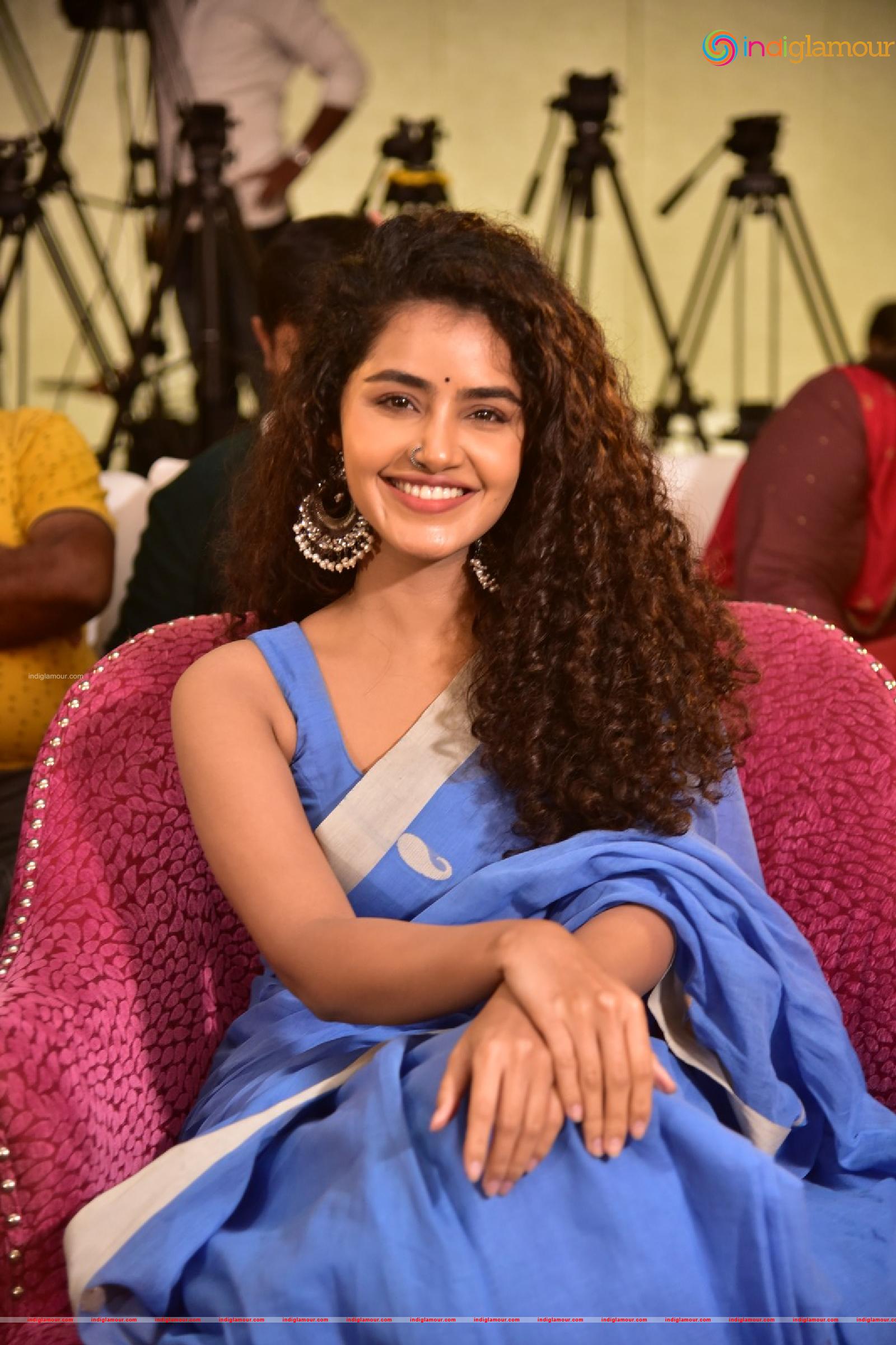 Anupama Parameswaran Actress hd photo