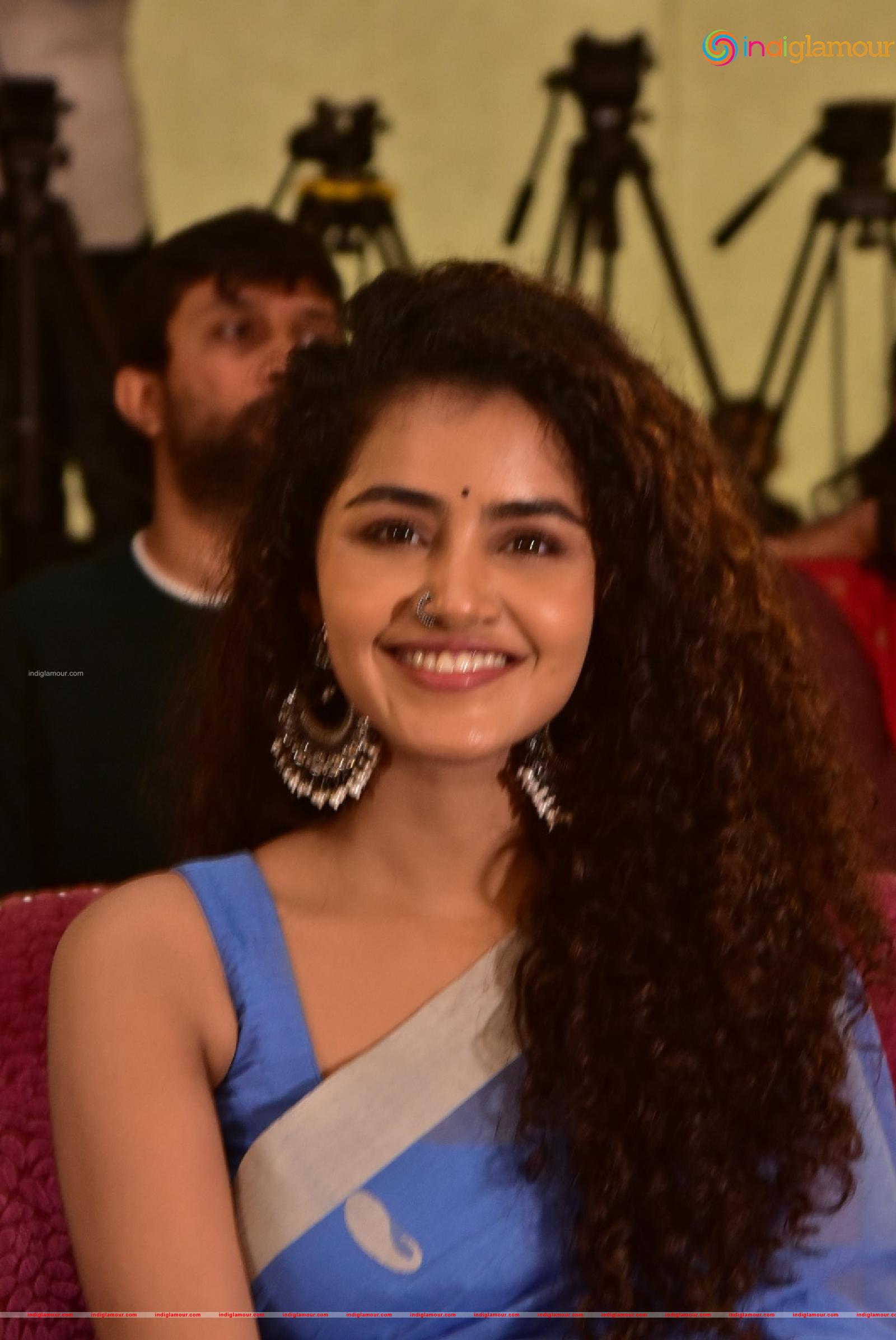 Anupama Parameswaran Actress hd photo