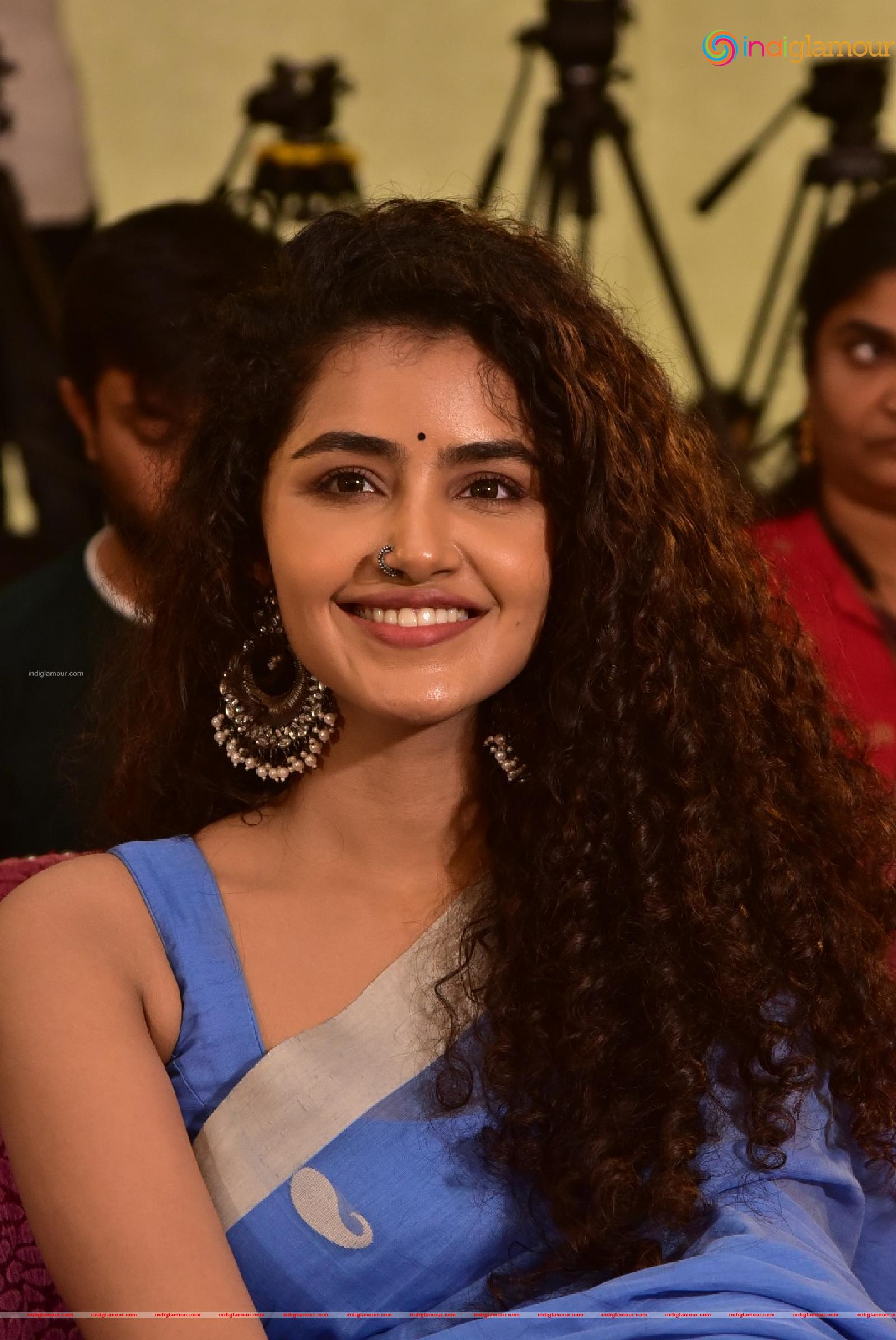 Anupama Parameswaran Actress hd photo