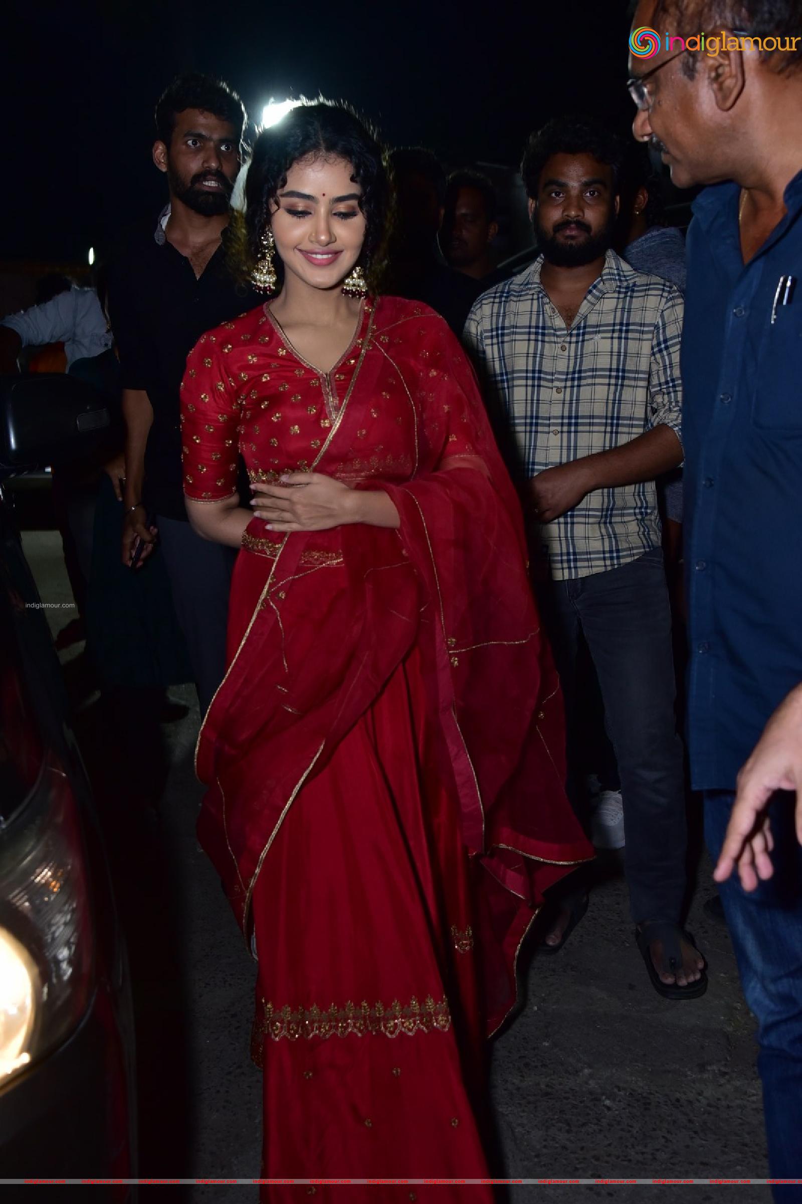 Anupama Parameswaran Actress hd photo