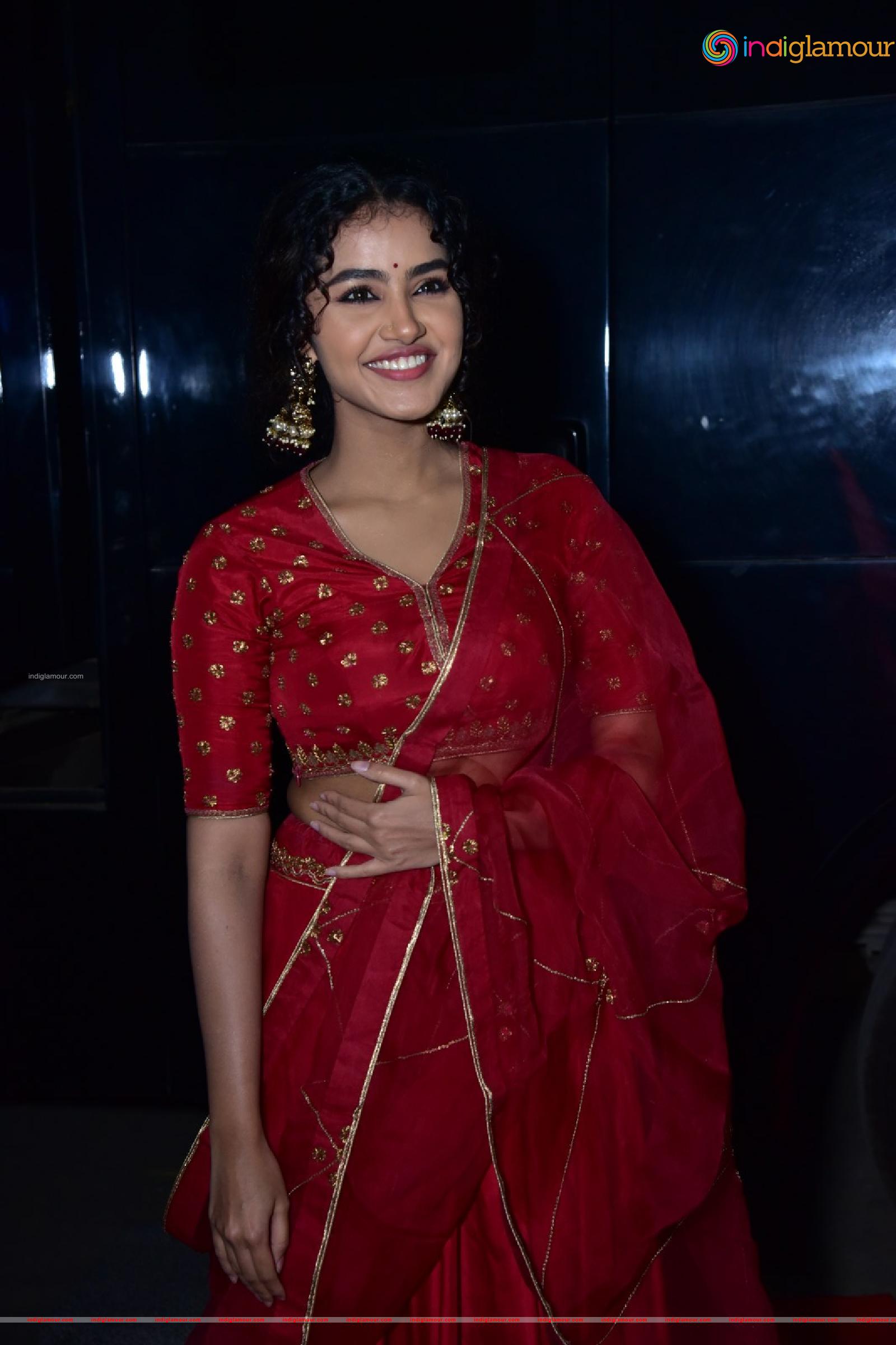 Anupama Parameswaran Actress hd photo