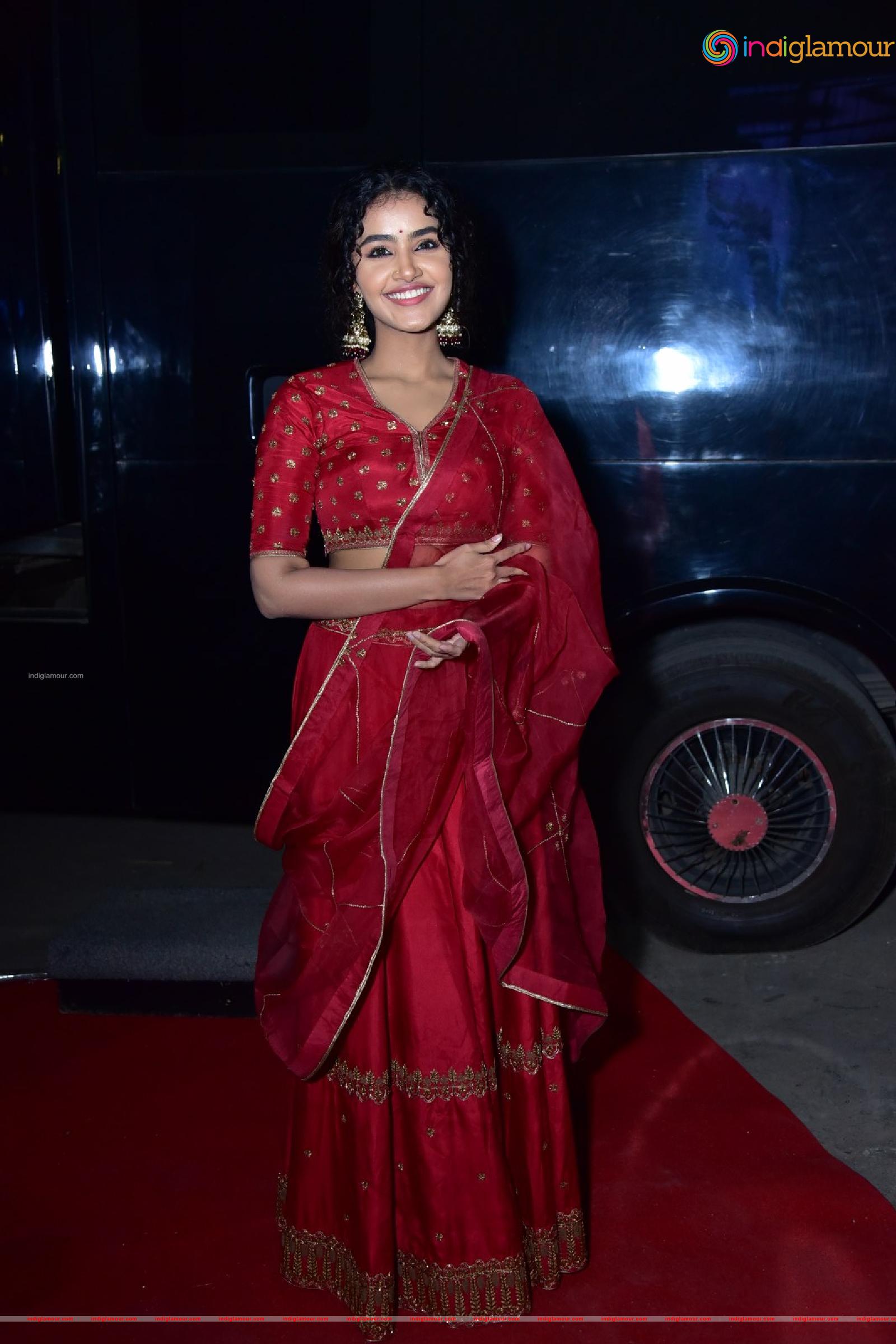 Anupama Parameswaran Actress hd photo