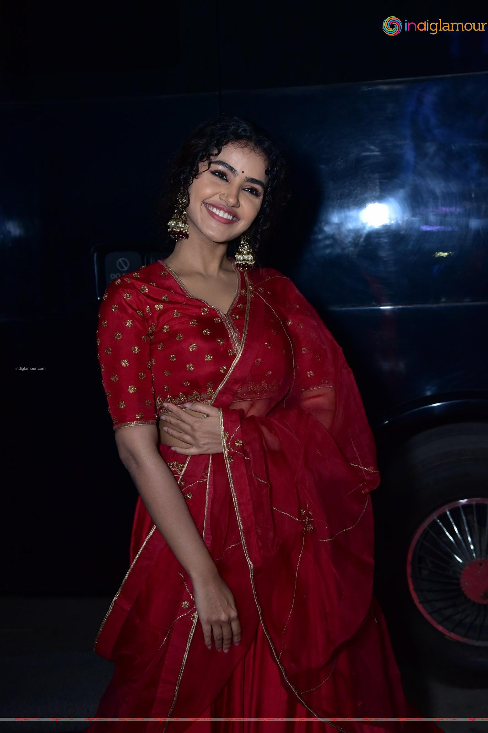 Anupama Parameswaran Actress hd photo
