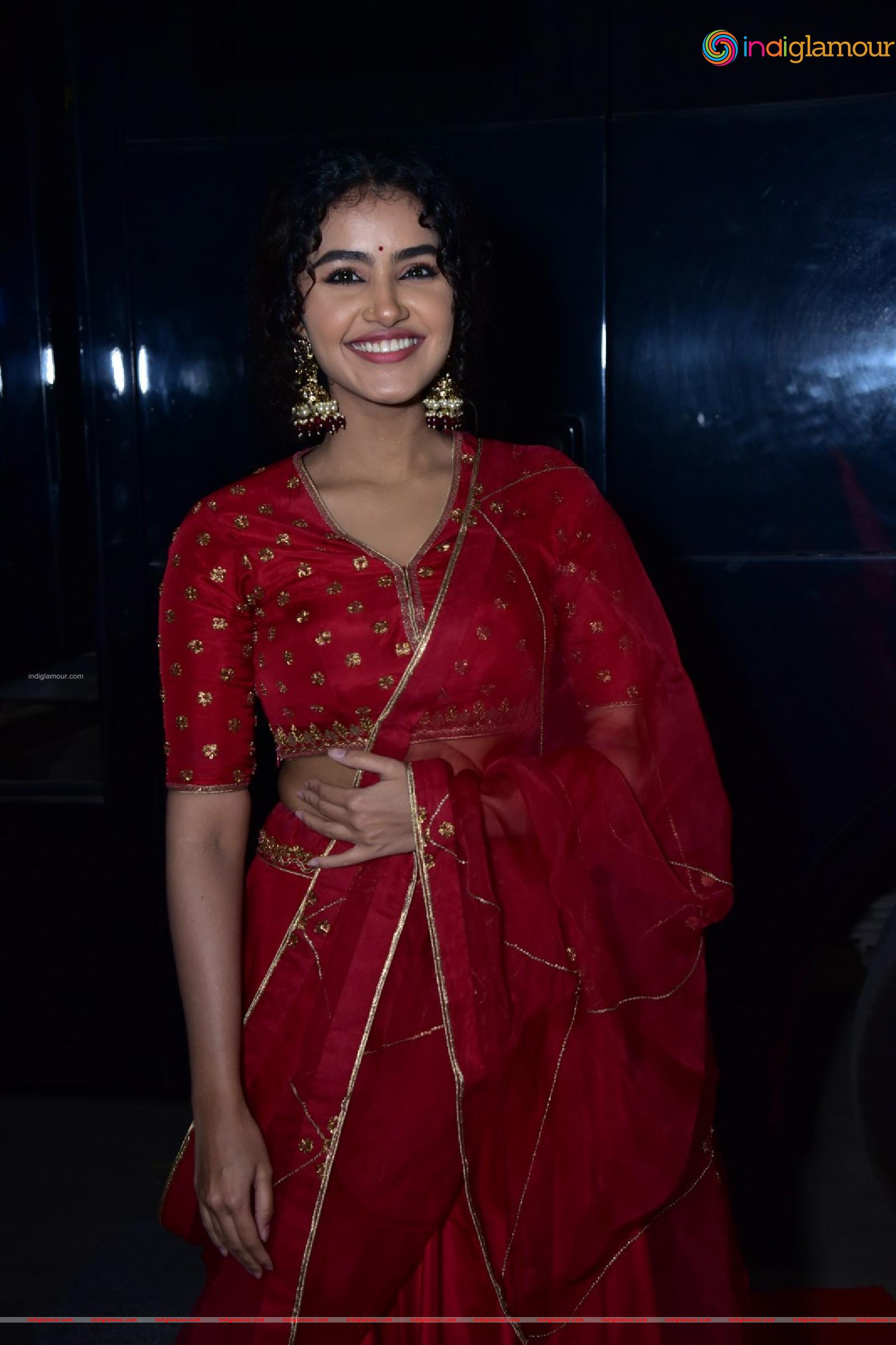 Anupama Parameswaran Actress hd photo