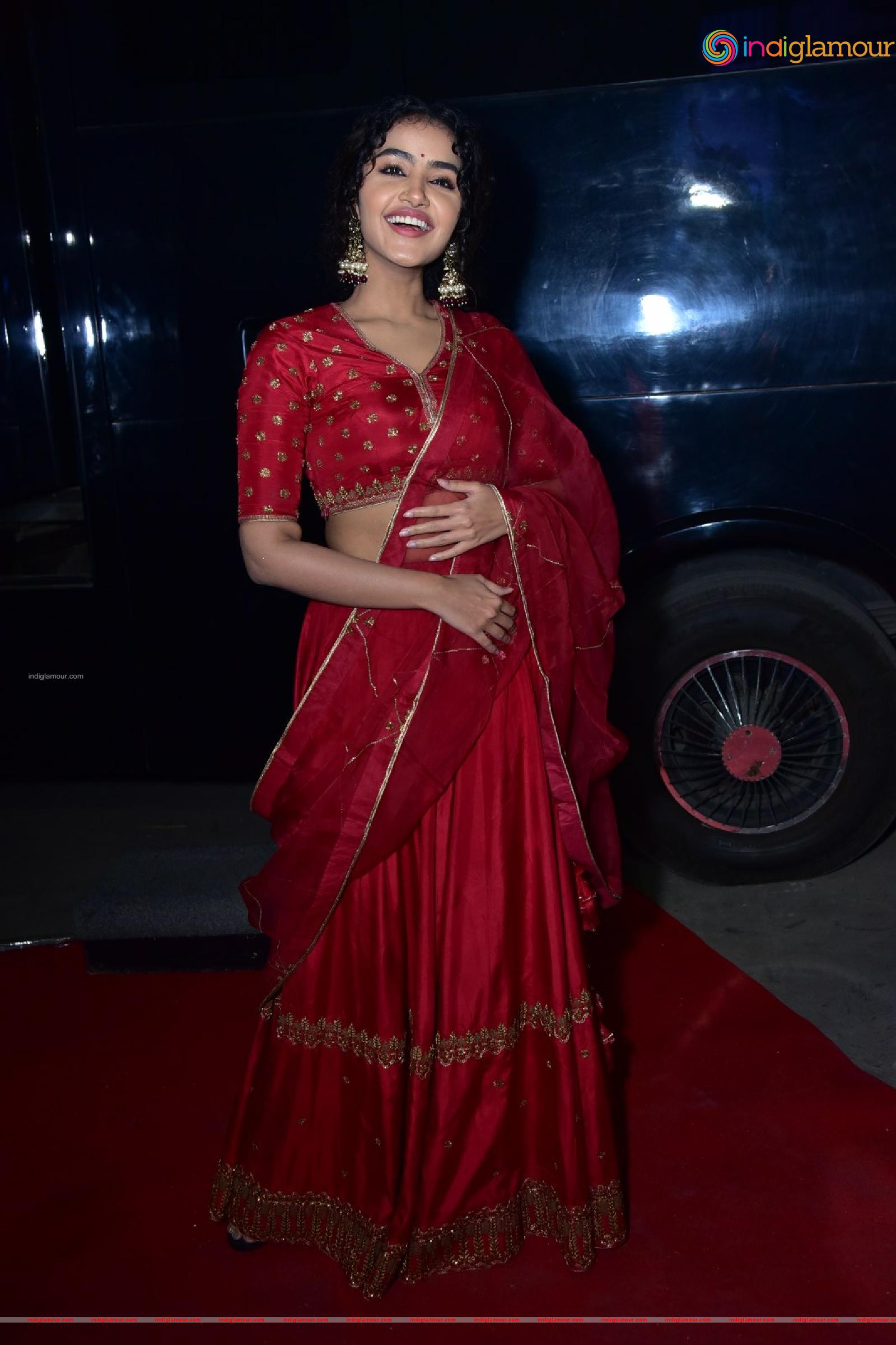 Anupama Parameswaran Actress hd photo
