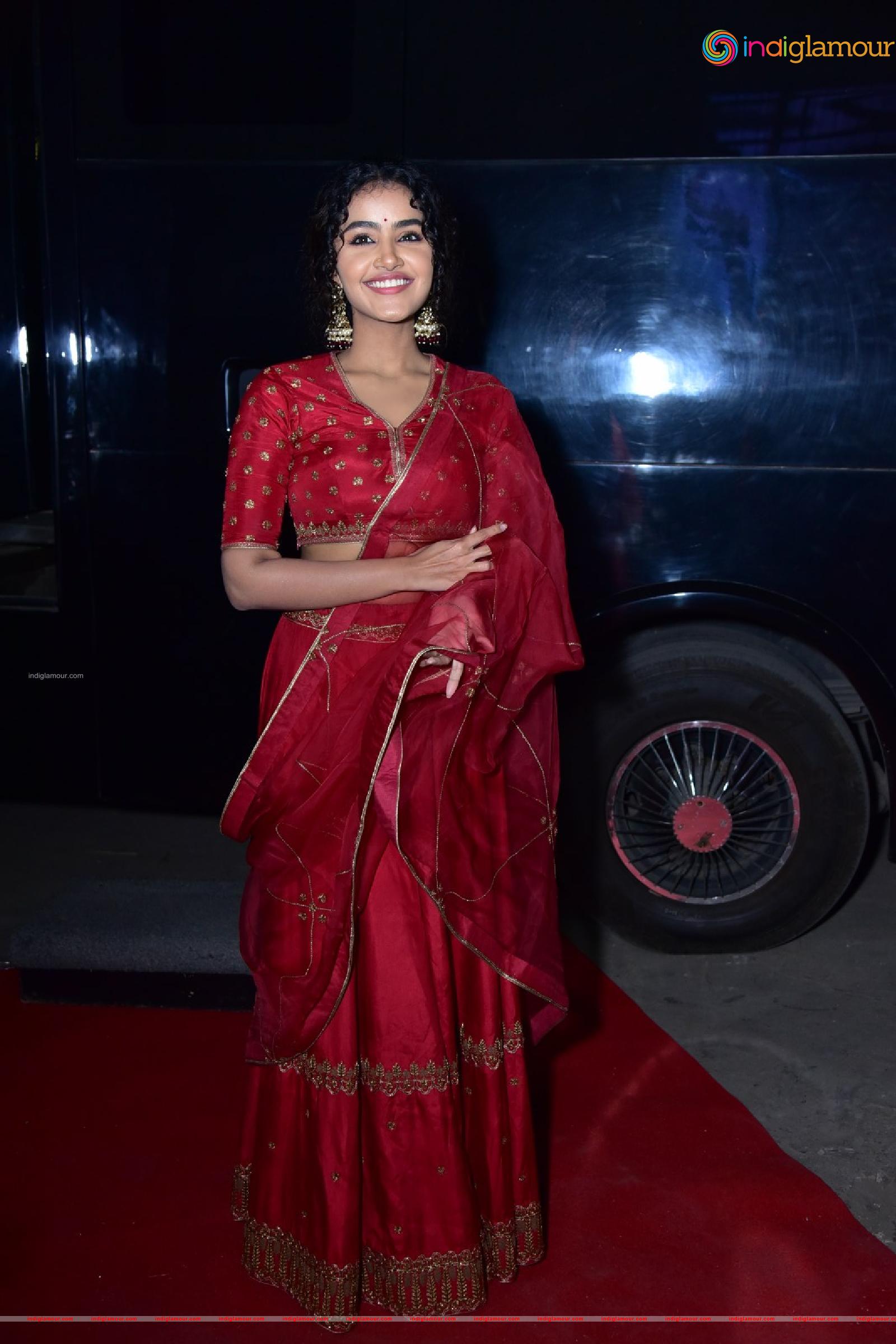 Anupama Parameswaran Actress hd photo