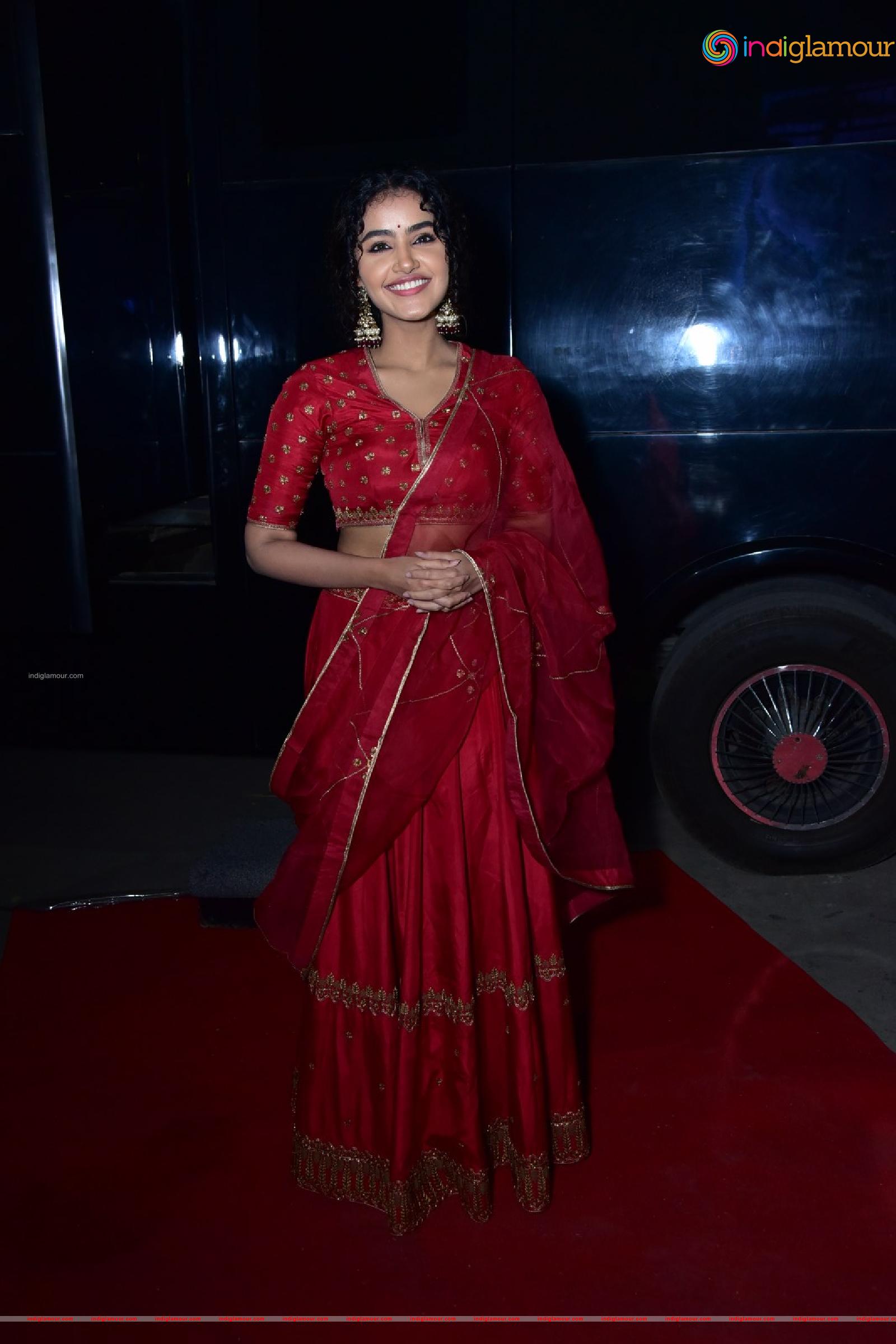 Anupama Parameswaran Actress hd photo
