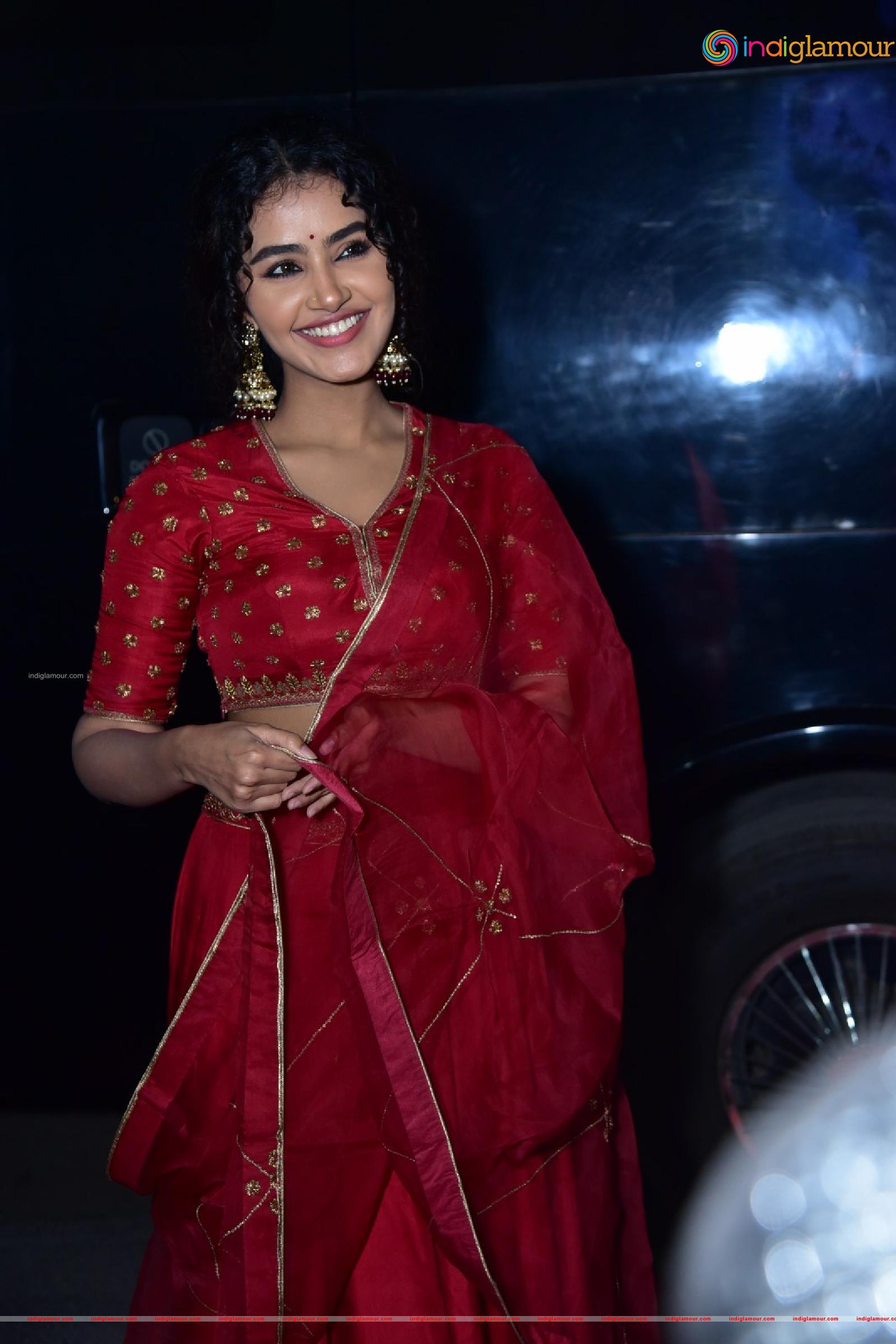 Anupama Parameswaran Actress hd photo