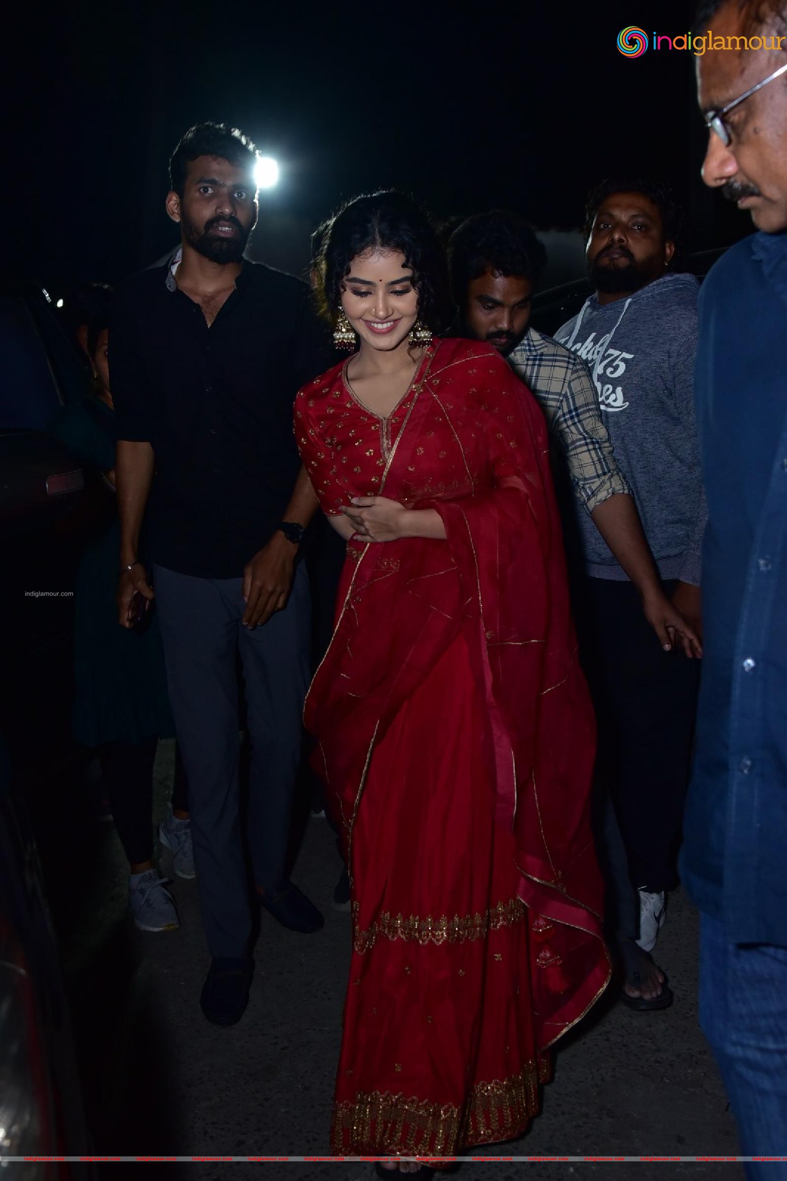 Anupama Parameswaran Actress hd photo